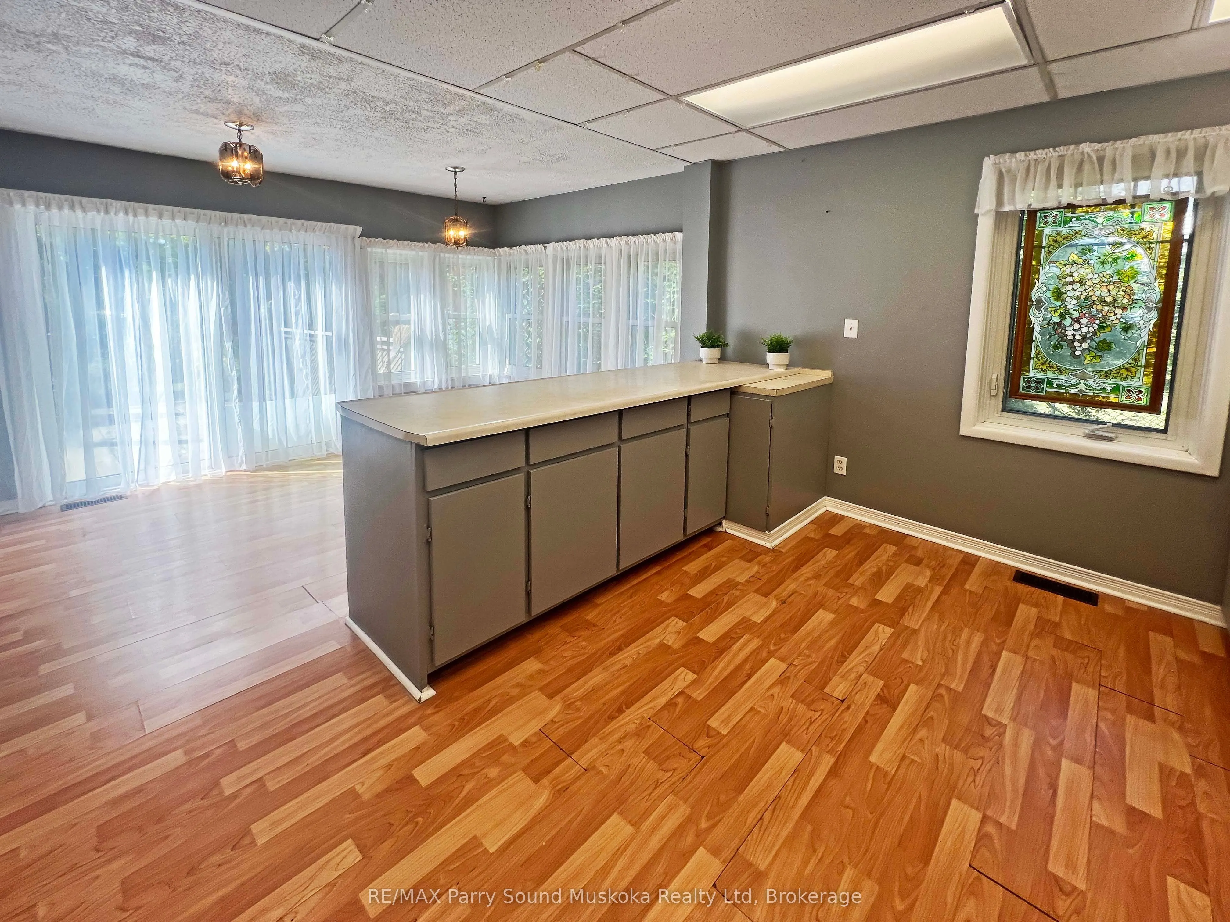 46 Waubeek Street