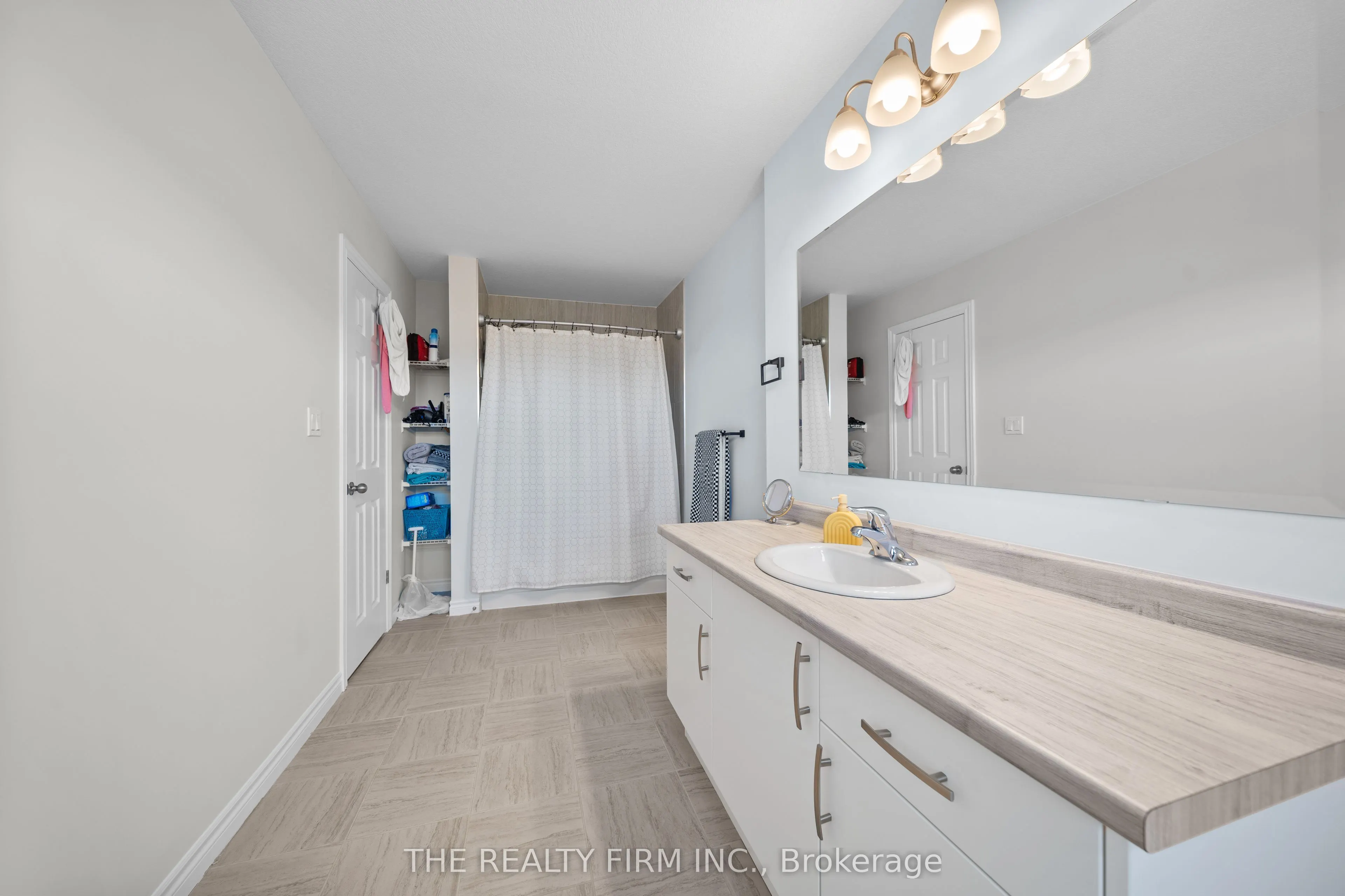 376 Bradshaw Drive