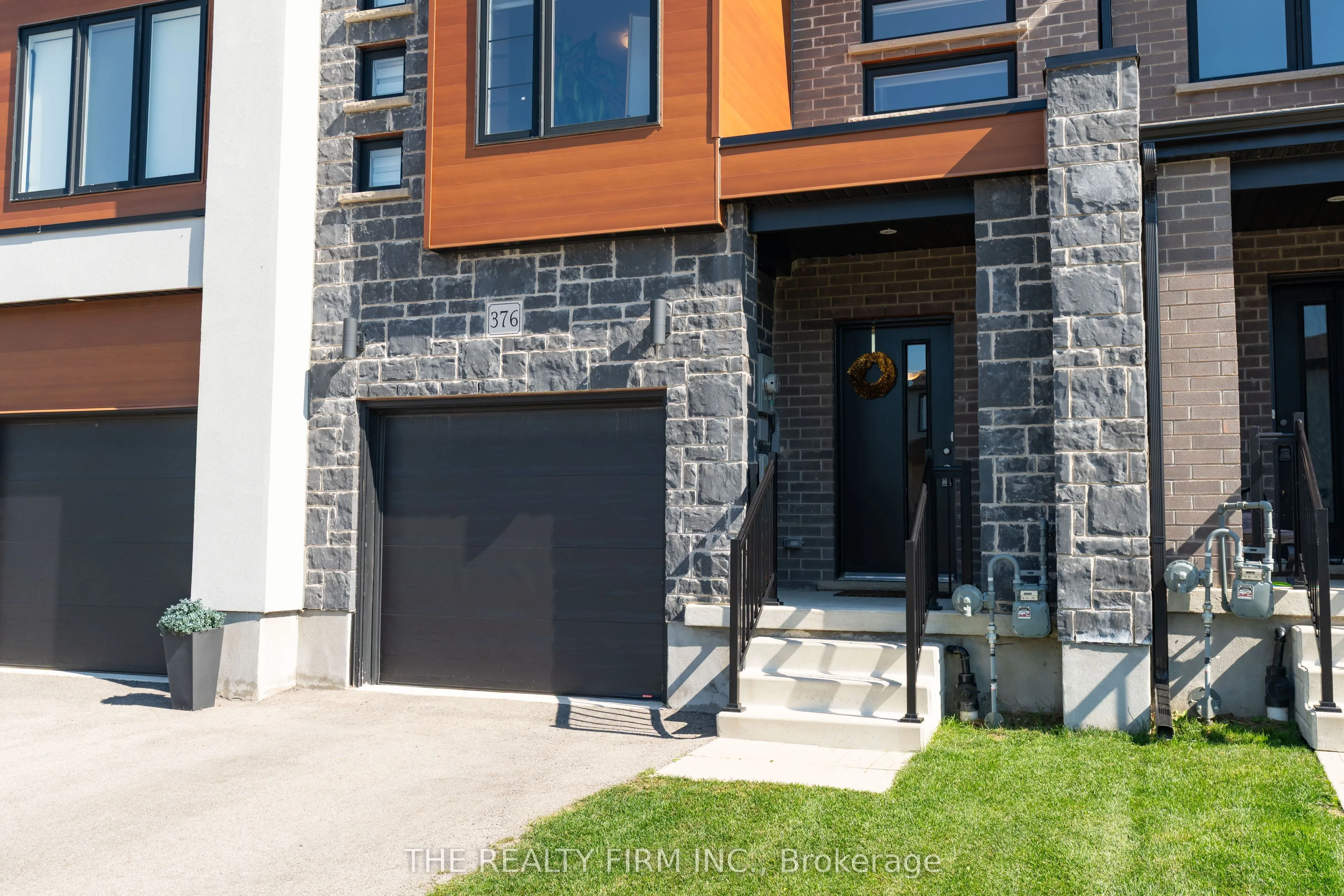 376 Bradshaw Drive