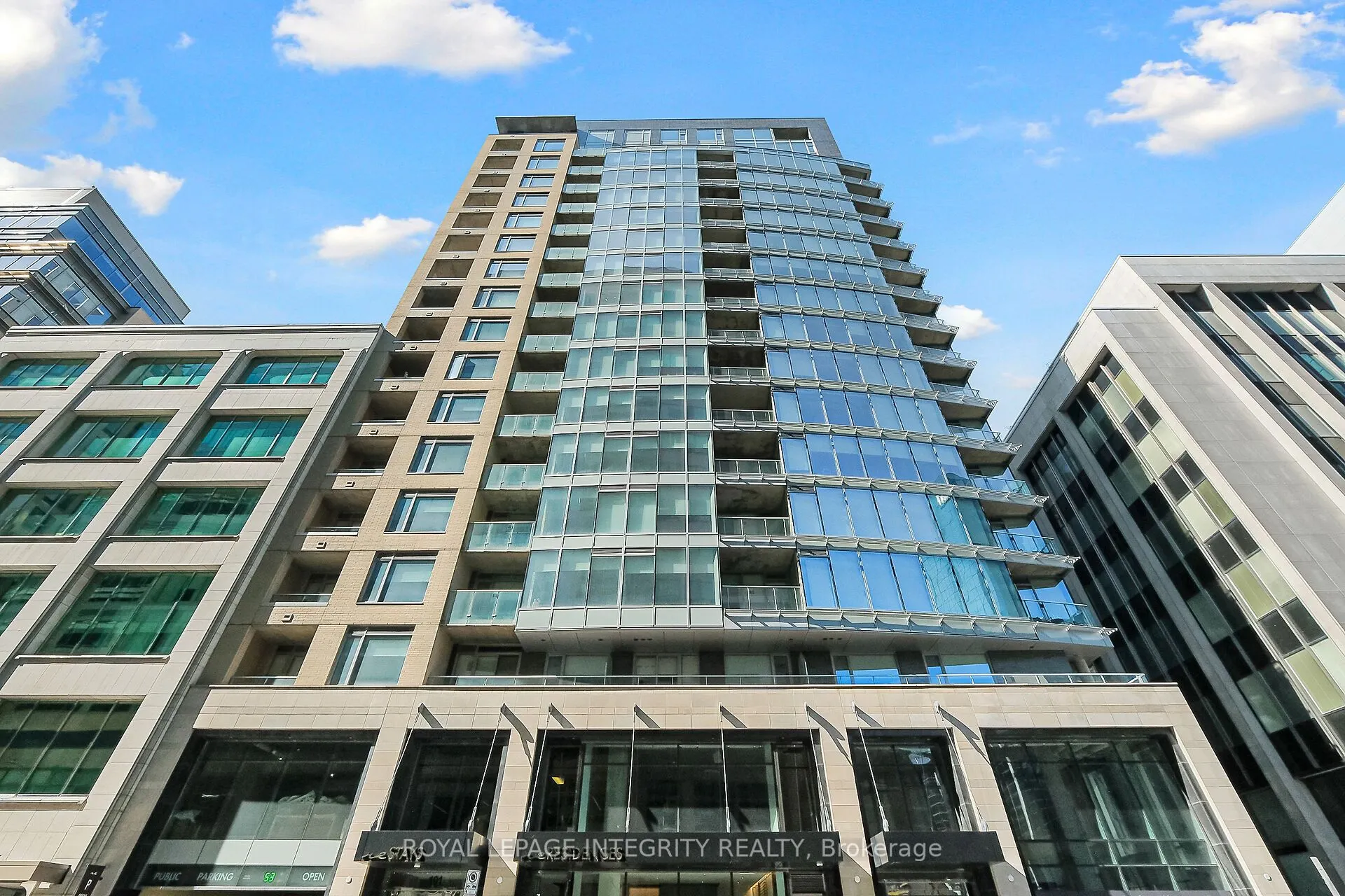 101 Queen Street, #911
