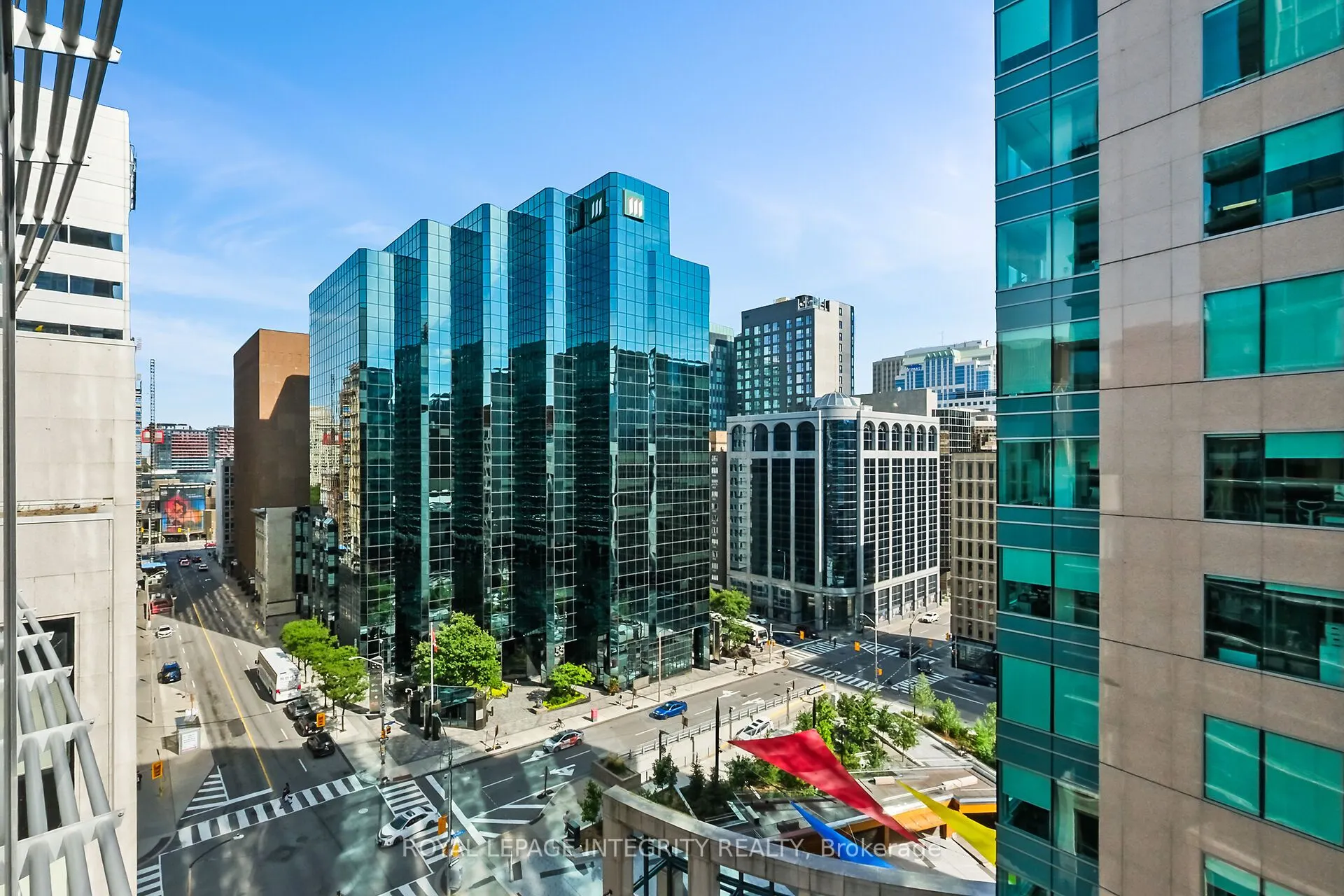 101 Queen Street, #911