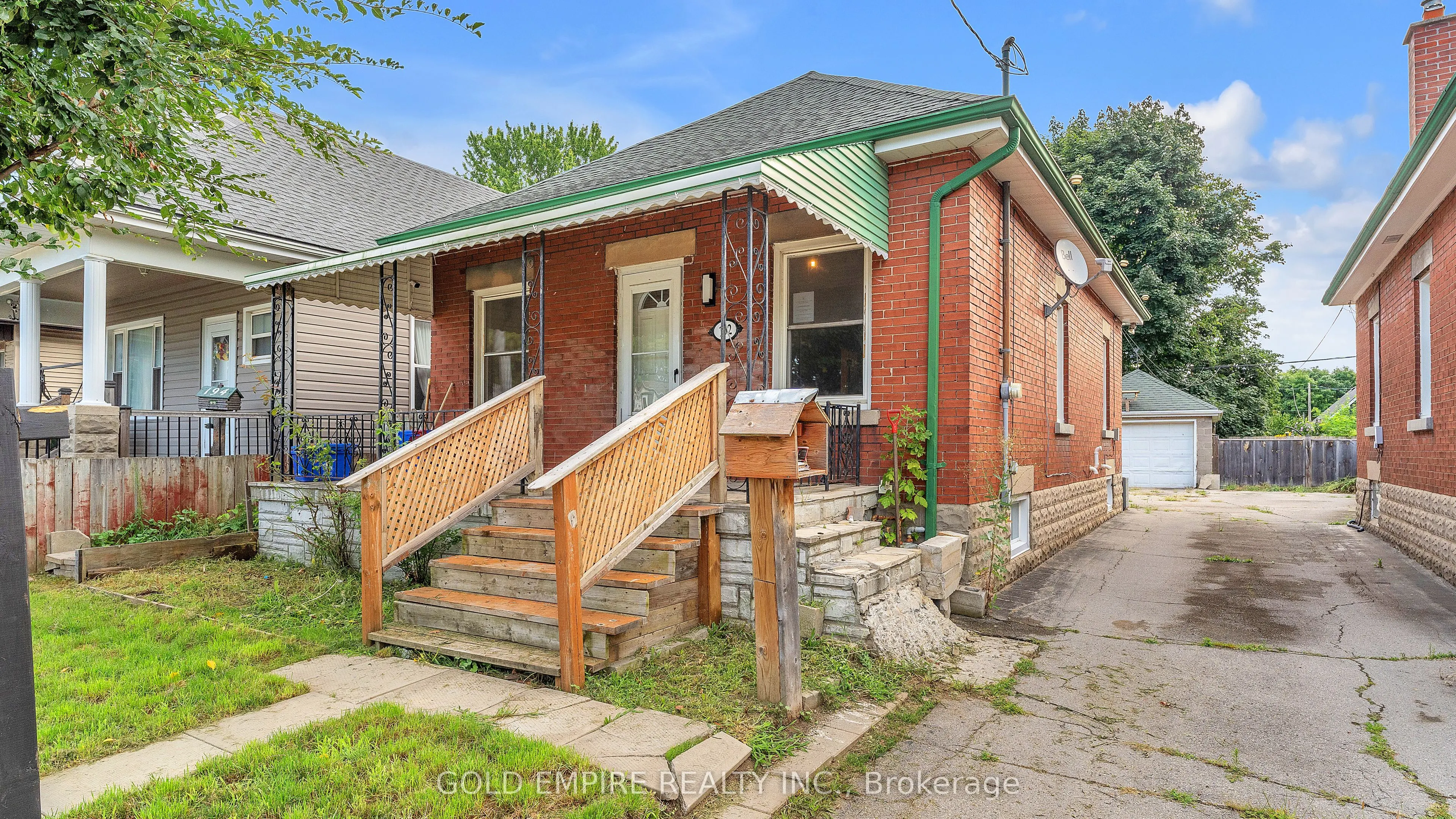 192 St Julien Street