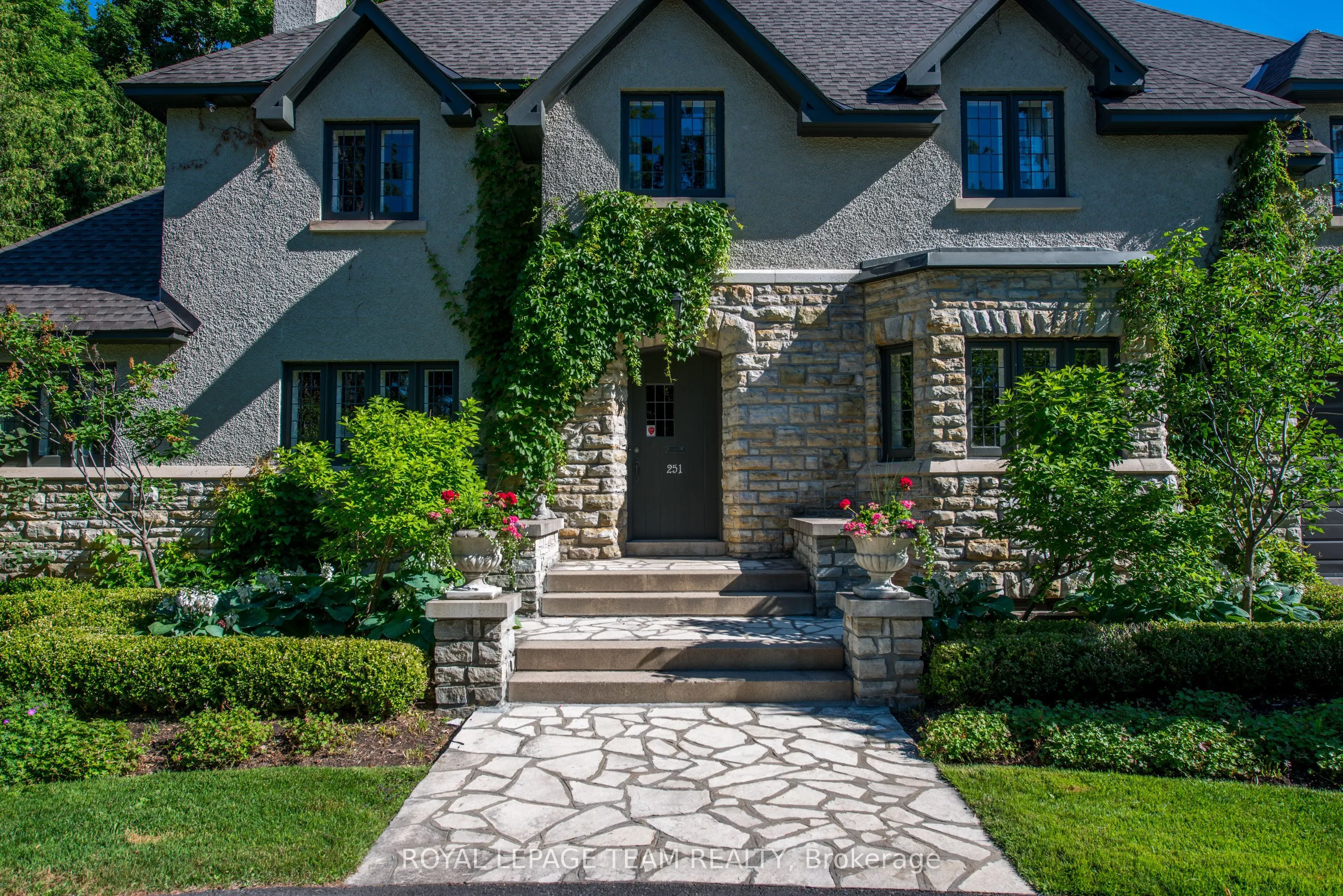 251 Park Road
