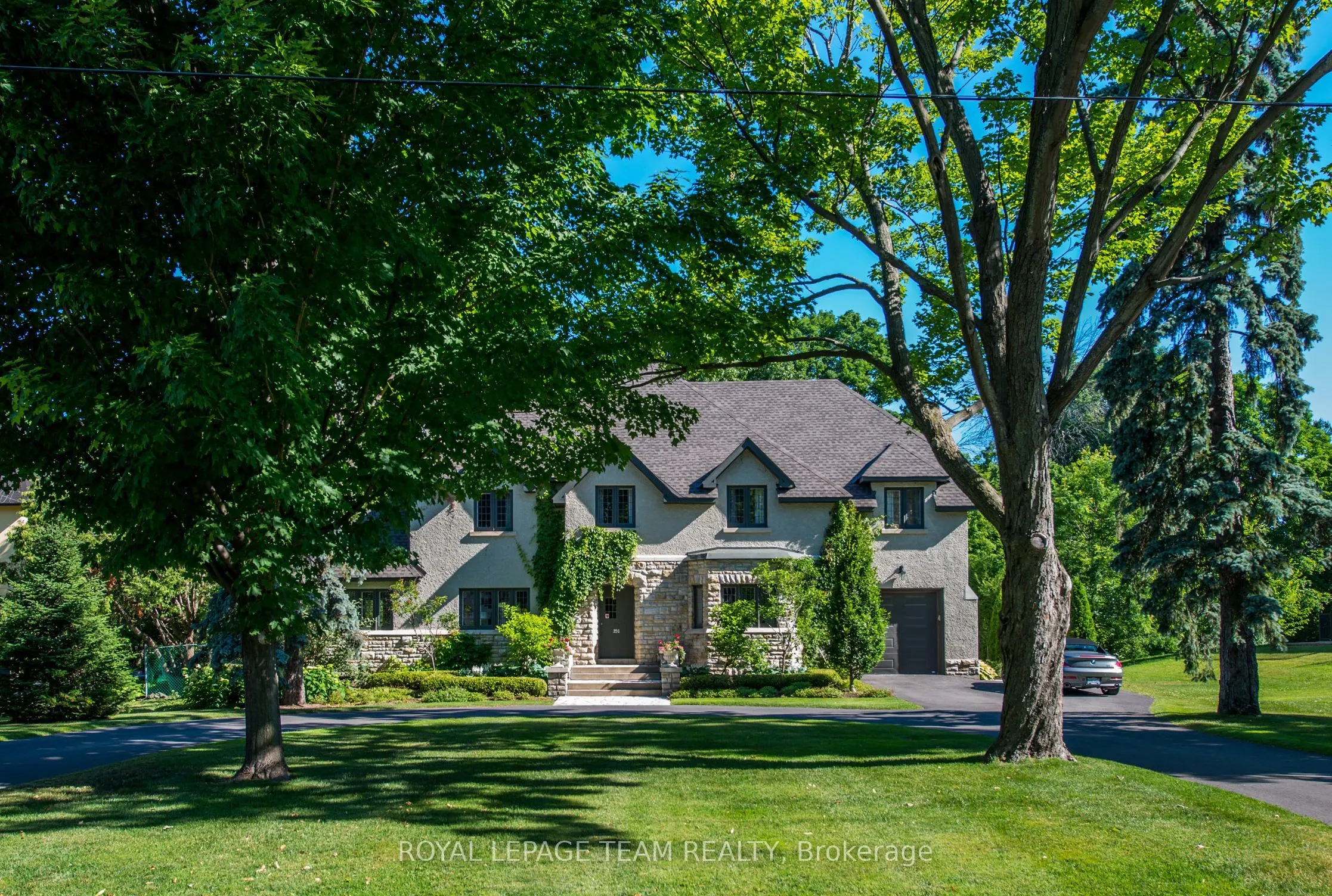 251 Park Road