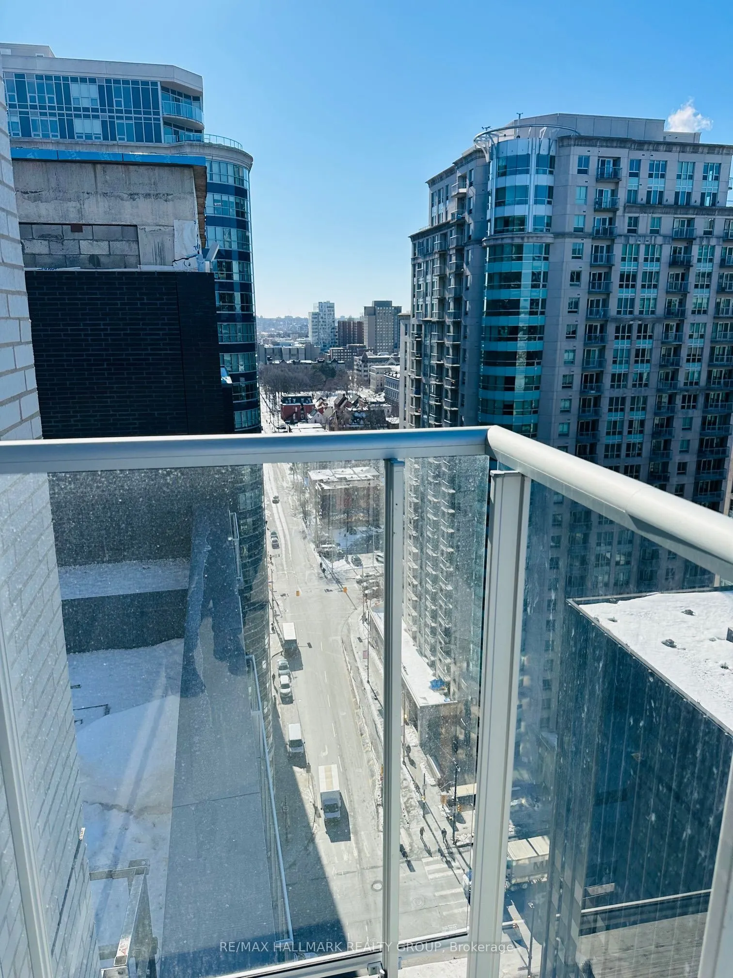 180 George Street, #2001