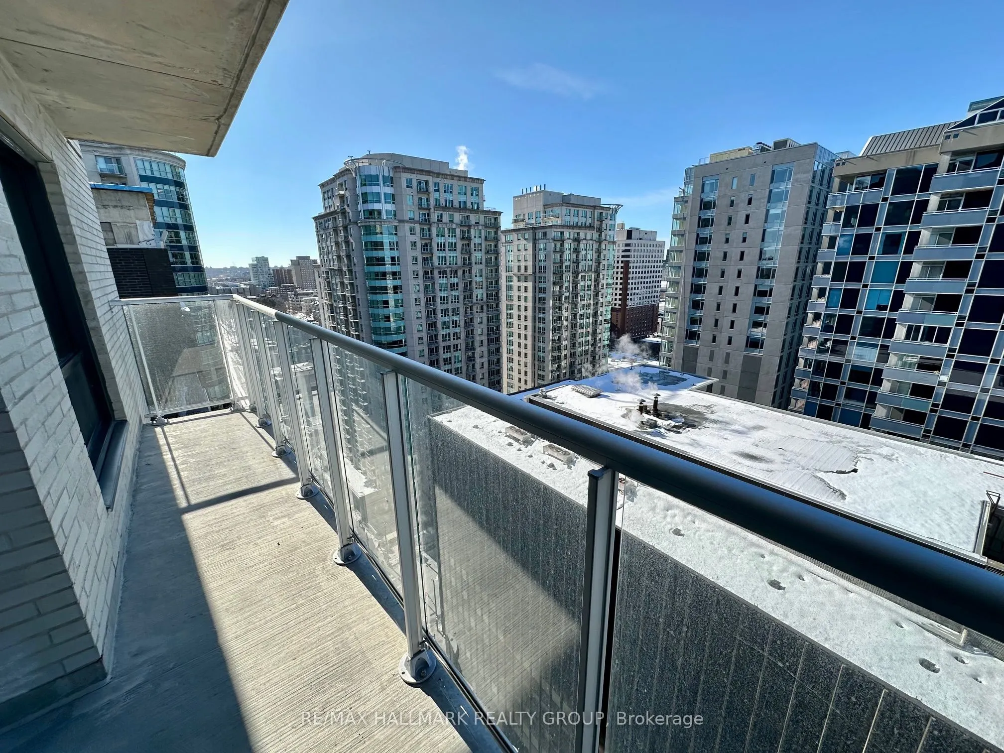 180 George Street, #2001