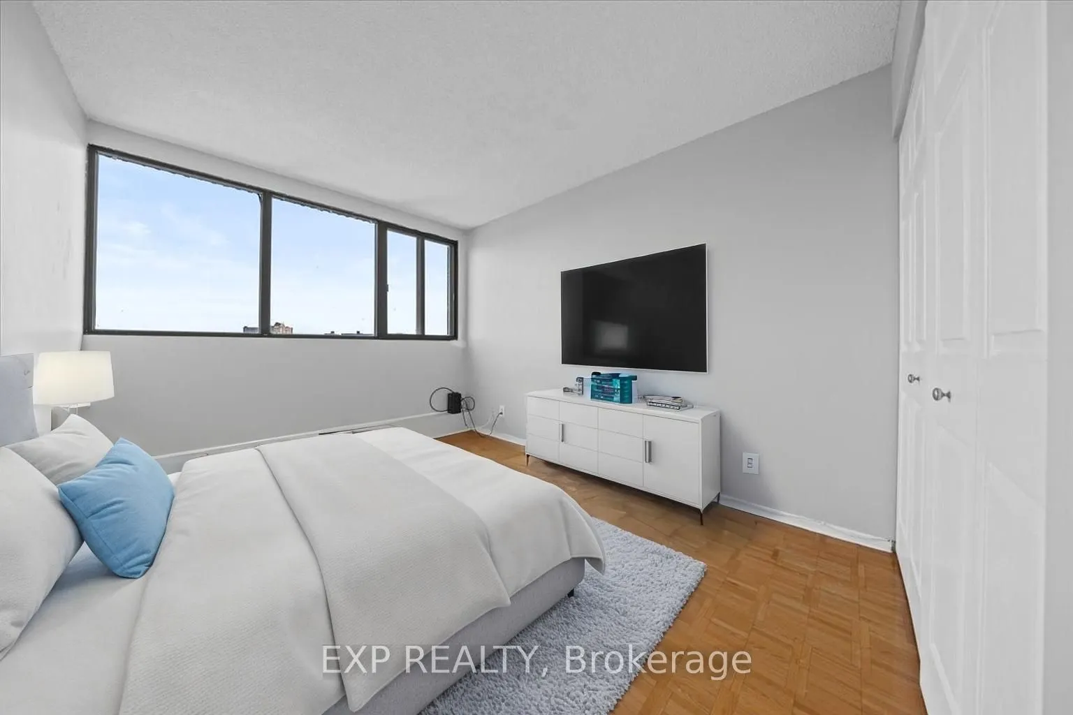 1285 Cahill Drive, #807