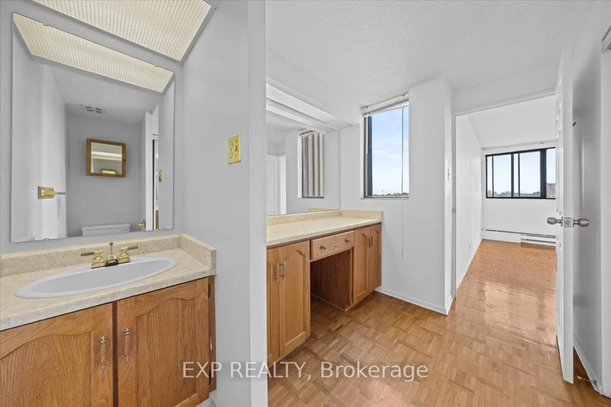 1285 Cahill Drive, #807