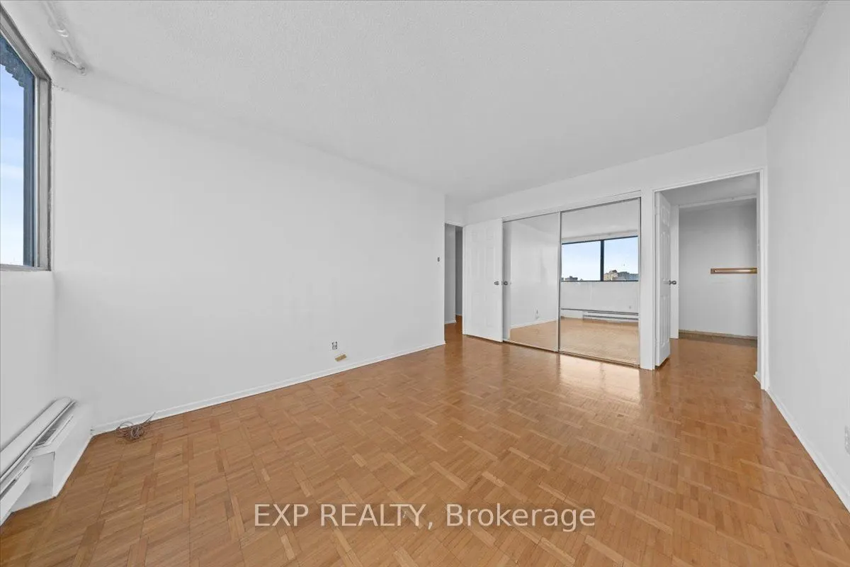 1285 Cahill Drive, #807