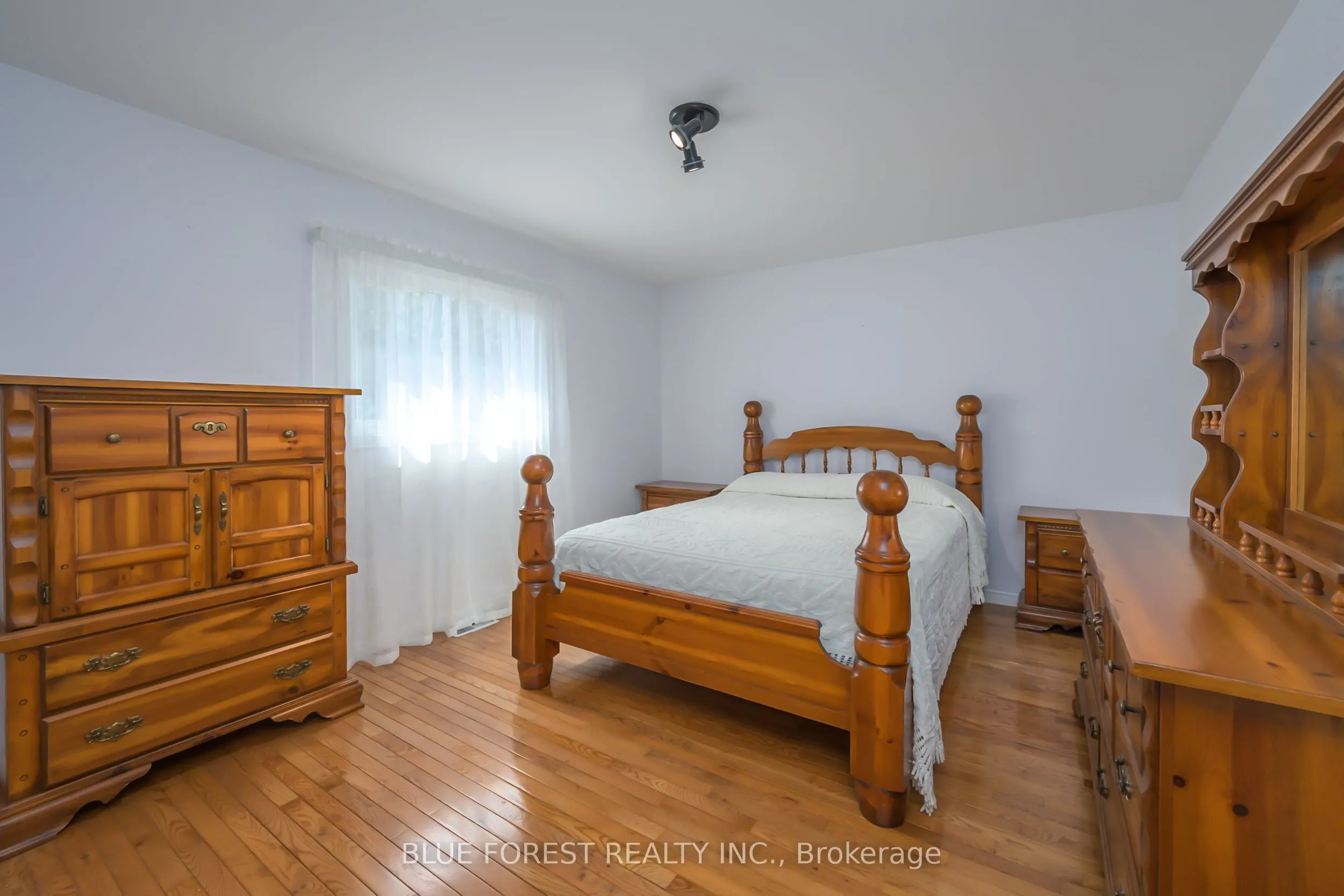 547 Creston Avenue