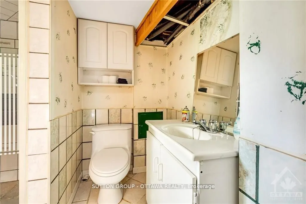 846 St Laurent Boulevard
