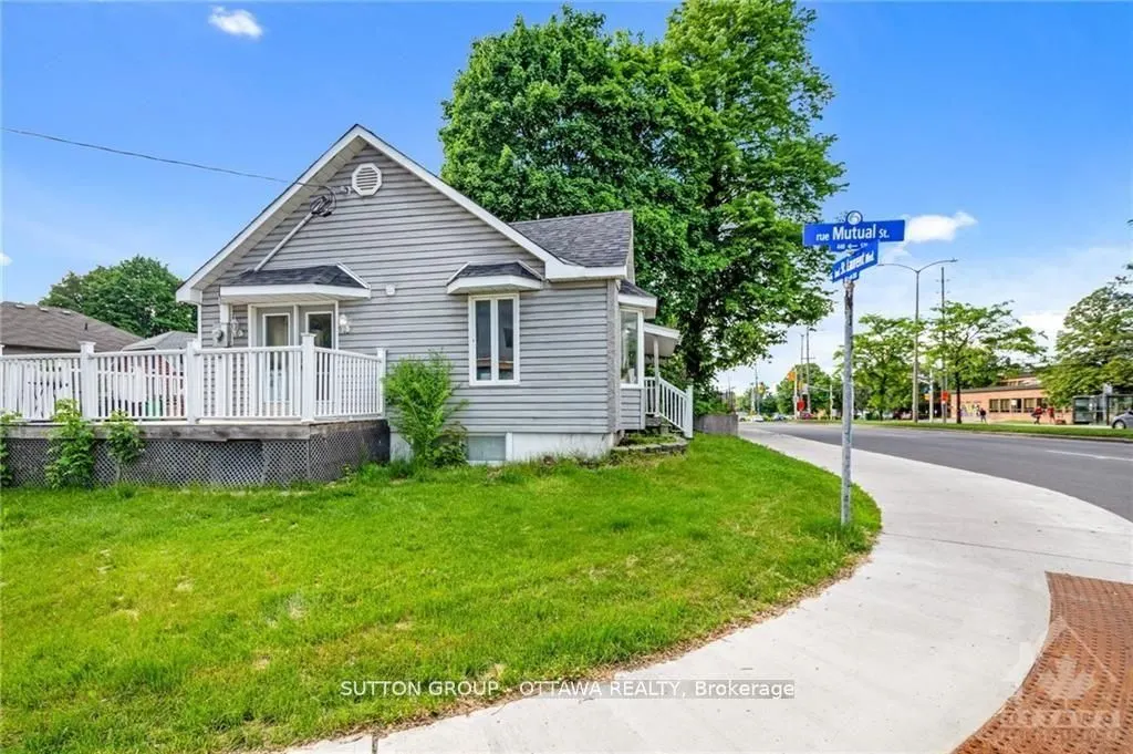 846 St Laurent Boulevard