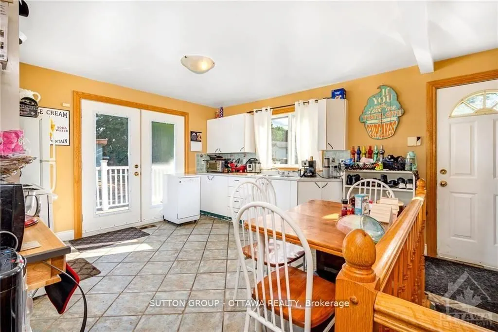 846 St Laurent Boulevard