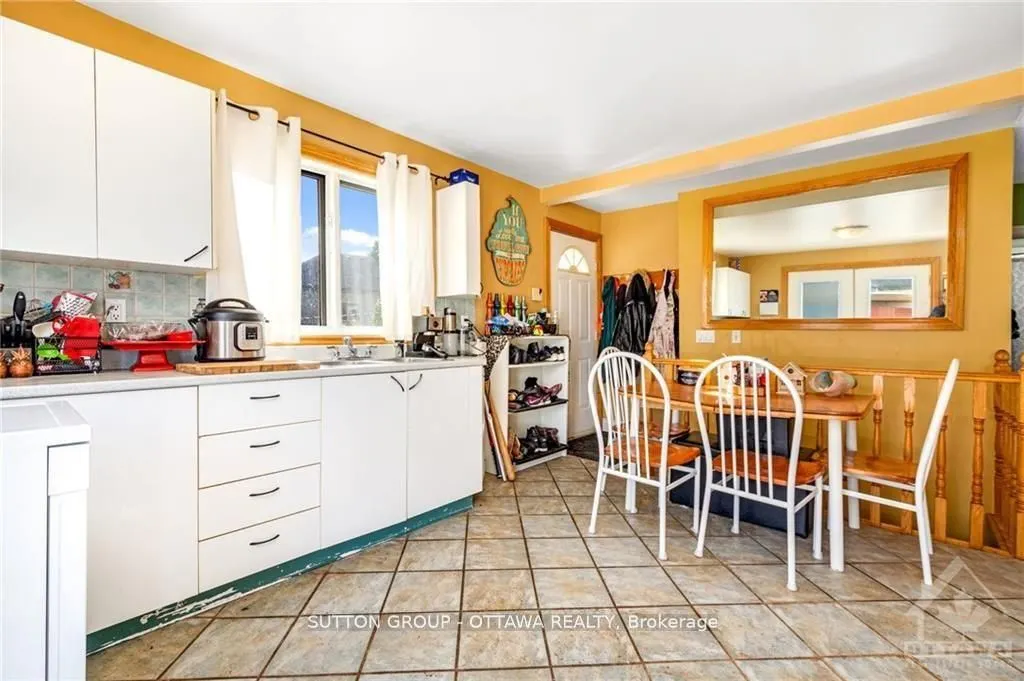 846 St Laurent Boulevard