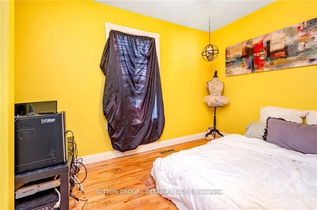 846 St Laurent Boulevard