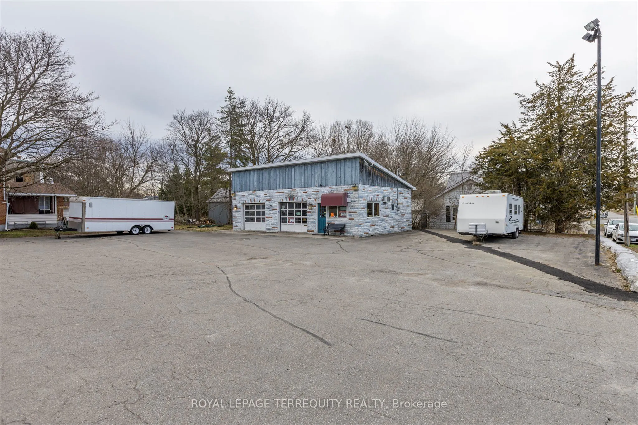 119 Bridge Street W