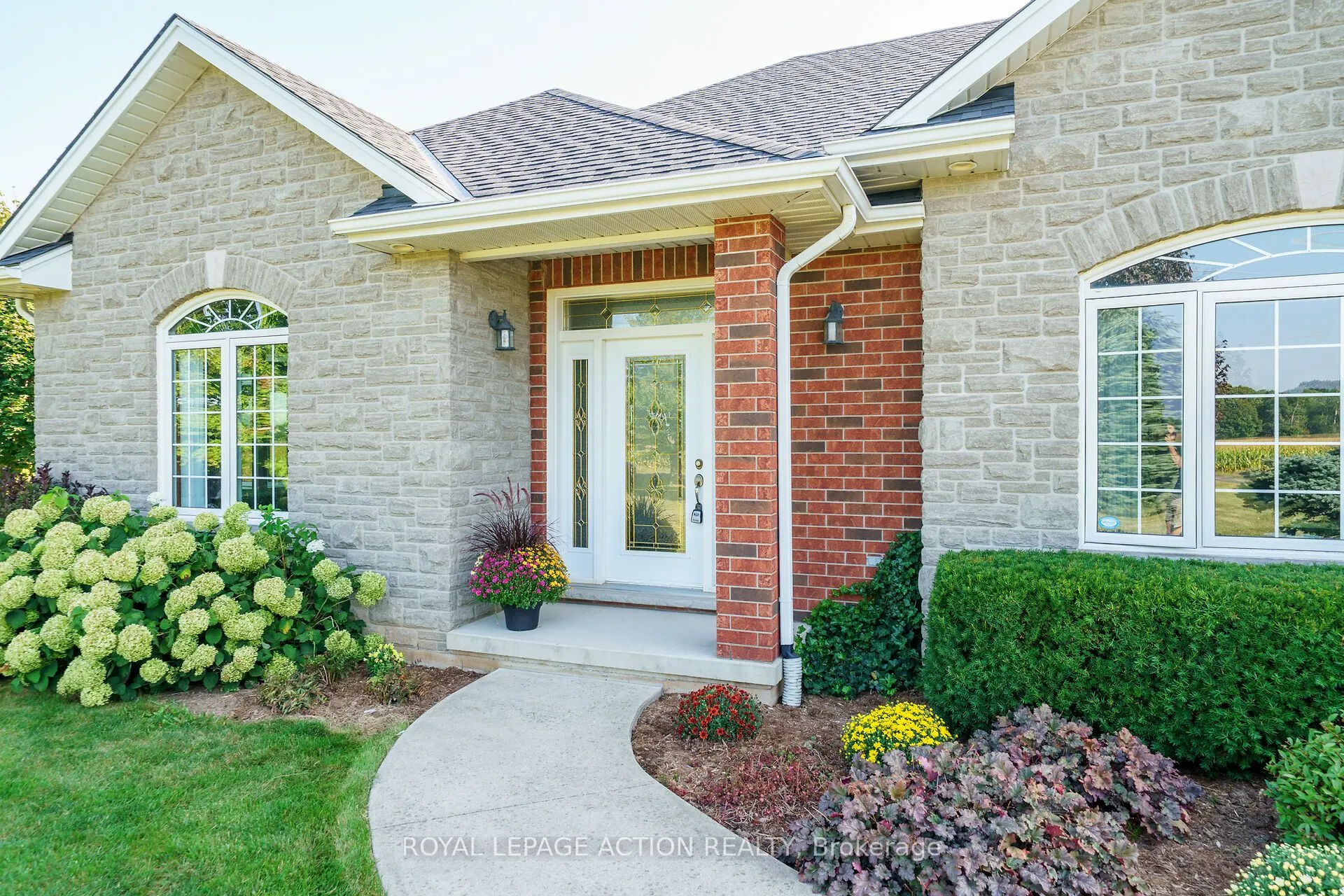 99 Mcmillan Road