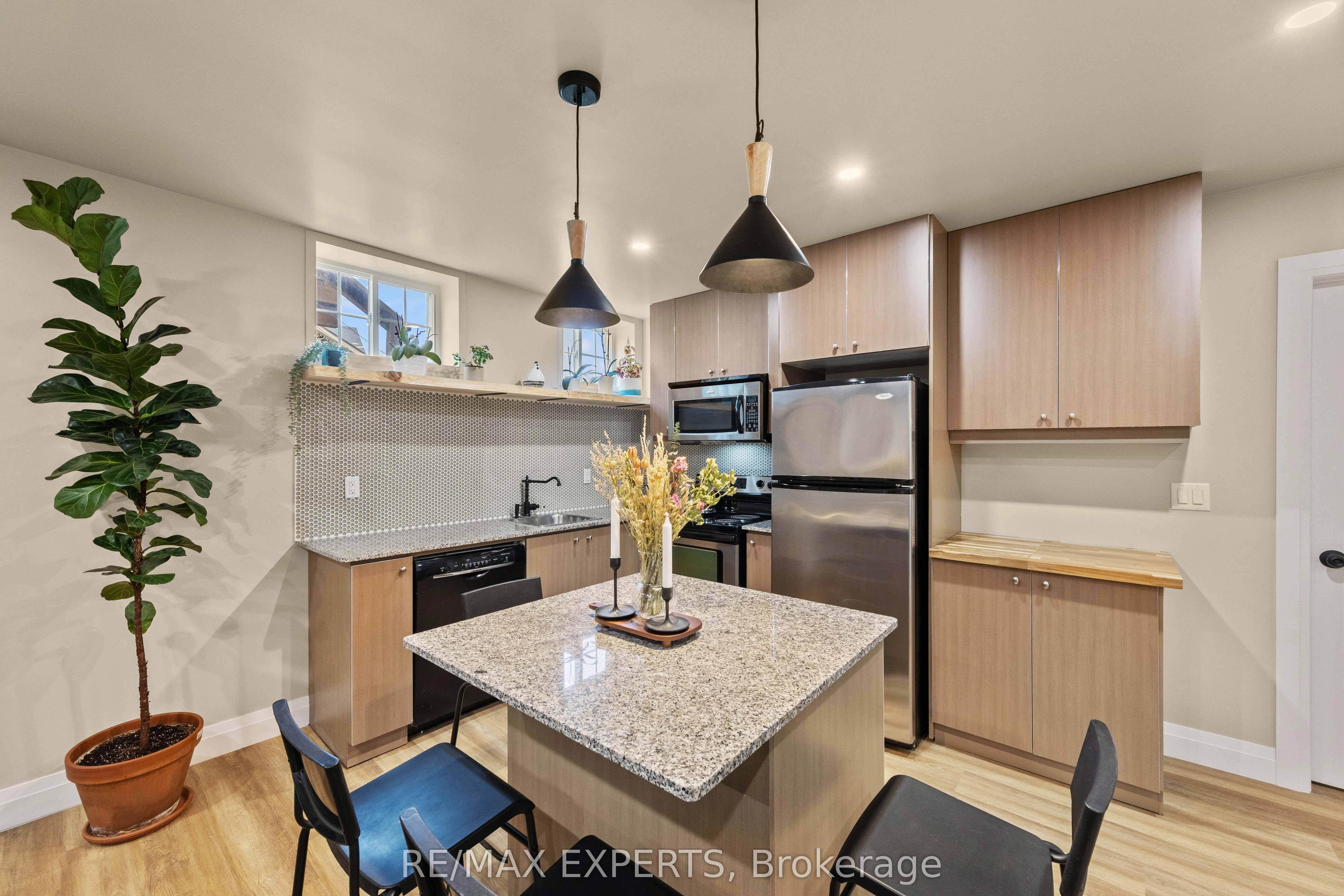 78 Lambert Crescent