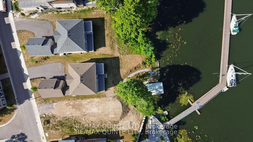 125 Villeneuve Drive