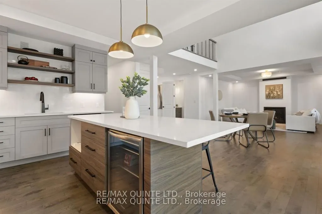 125 Villeneuve Drive