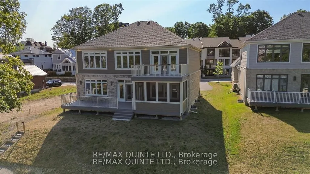 125 Villeneuve Drive
