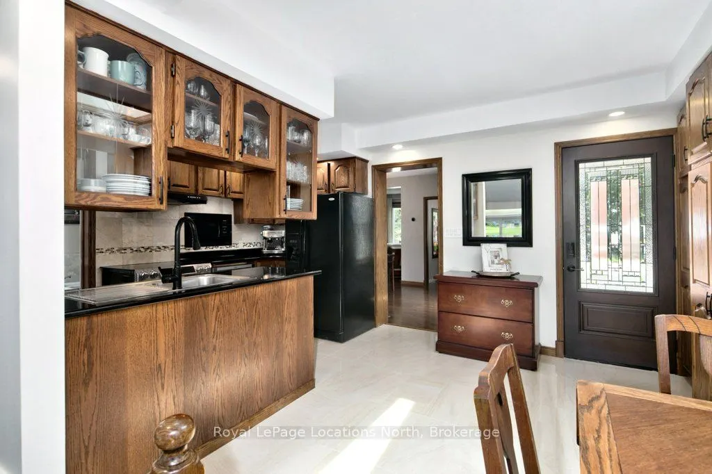 25 Edwin Street W