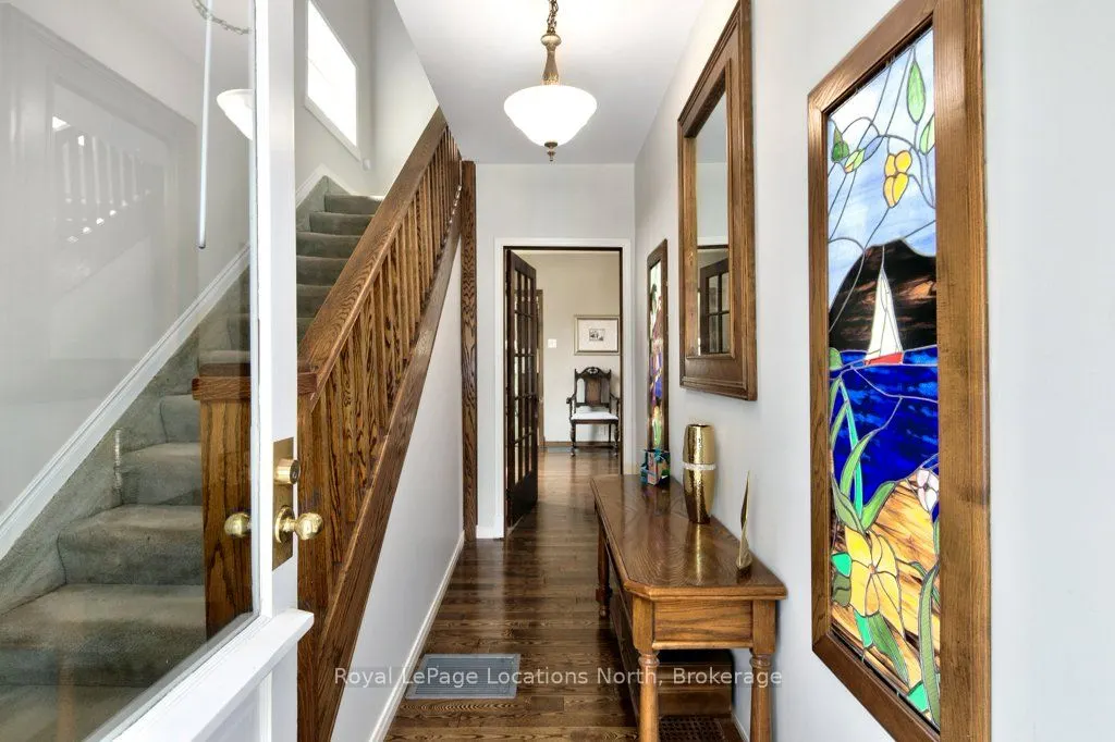 25 Edwin Street W
