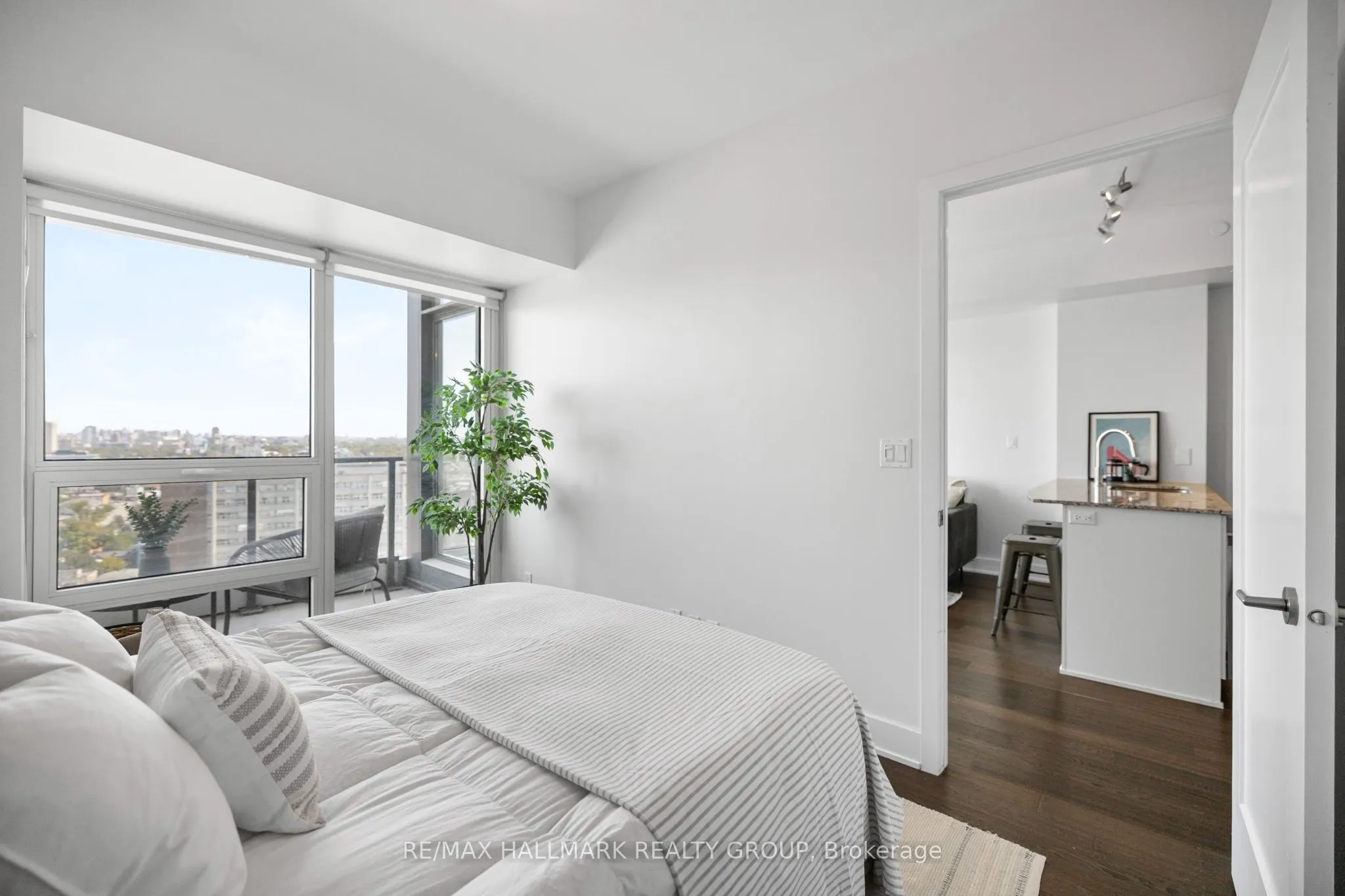 485 Richmond Road, #1906