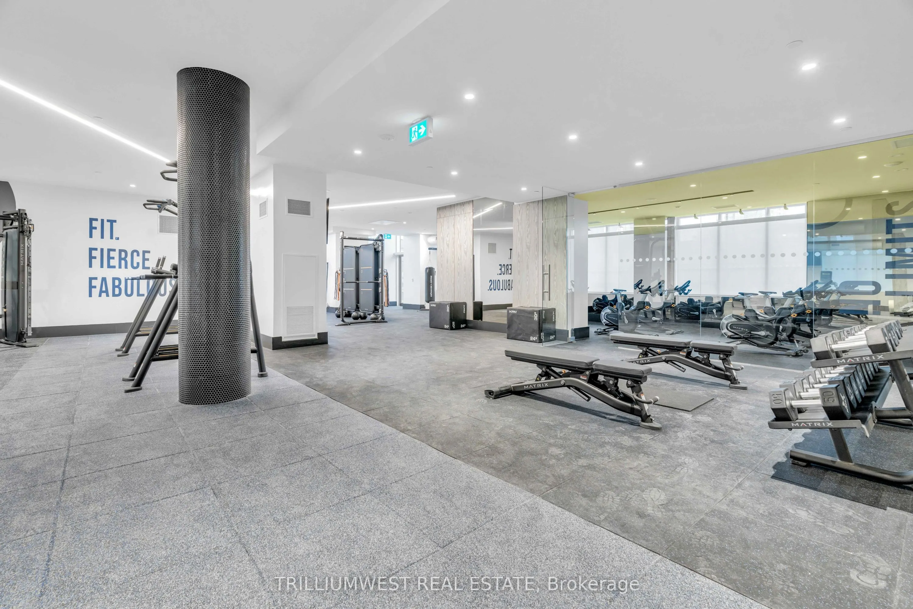 55 Duke Street W, #322