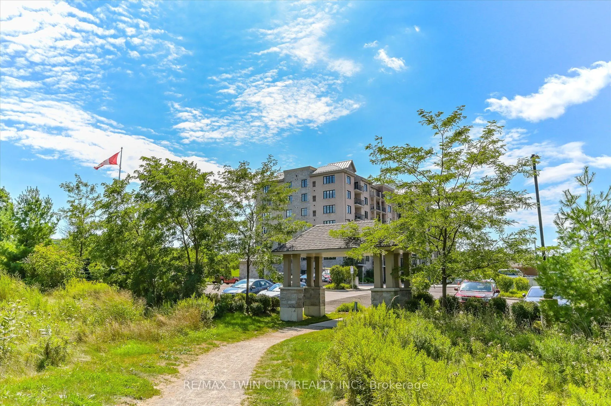 776 Laurelwood Drive, #301