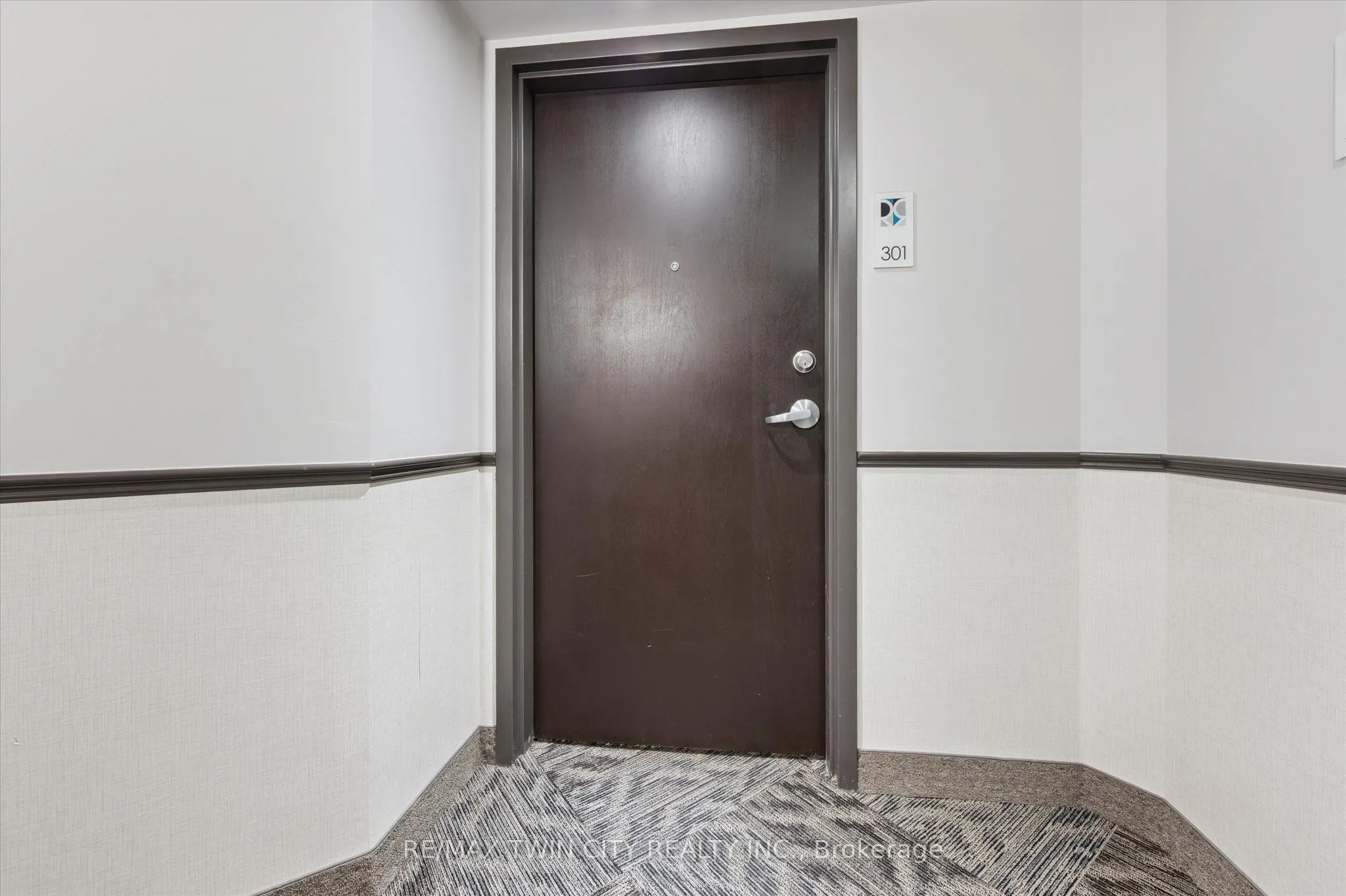 776 Laurelwood Drive, #301