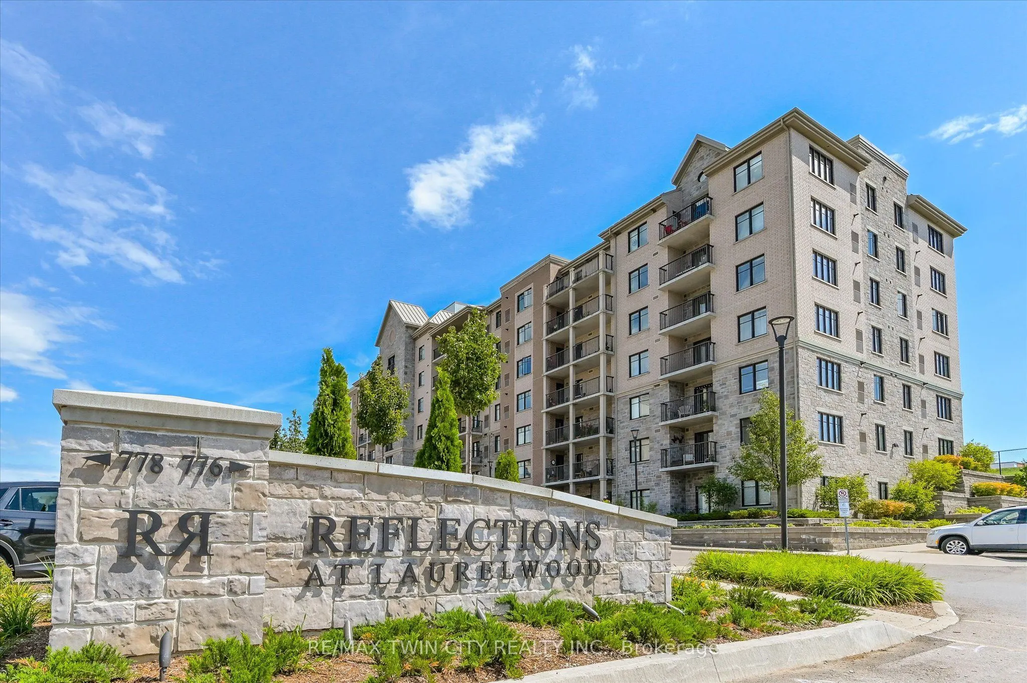 776 Laurelwood Drive, #301