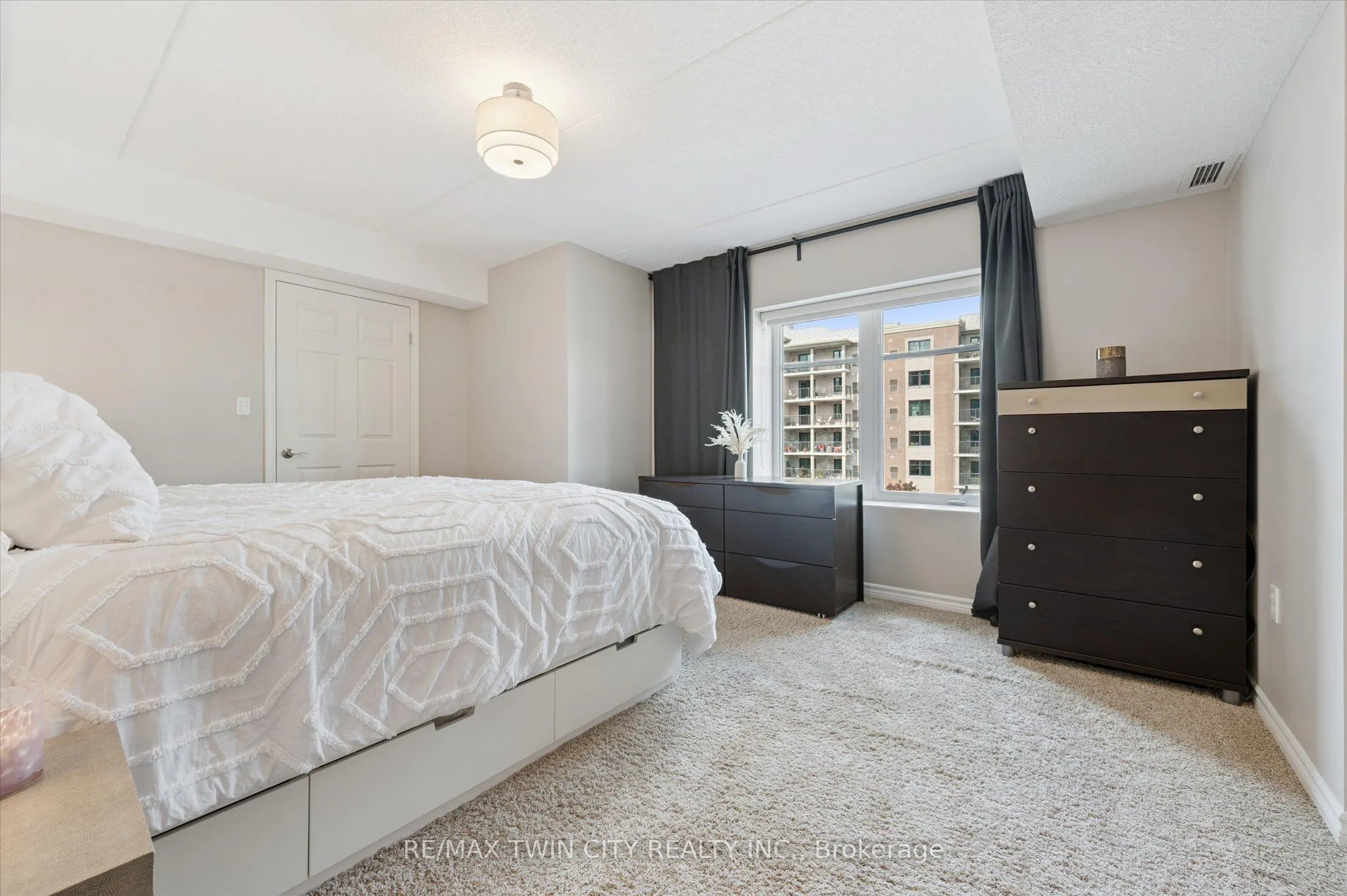 776 Laurelwood Drive, #301