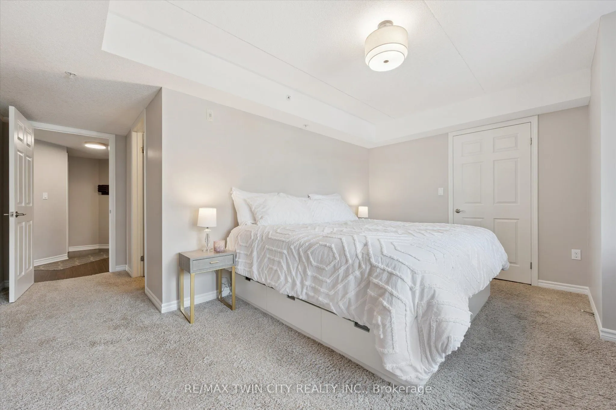 776 Laurelwood Drive, #301