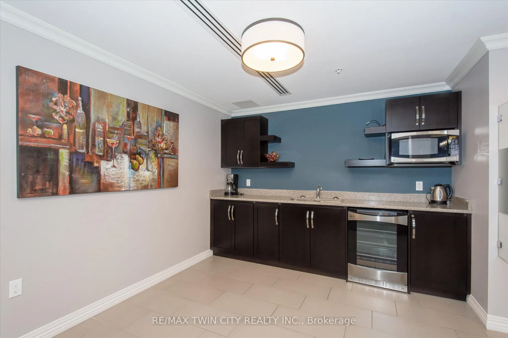776 Laurelwood Drive, #301