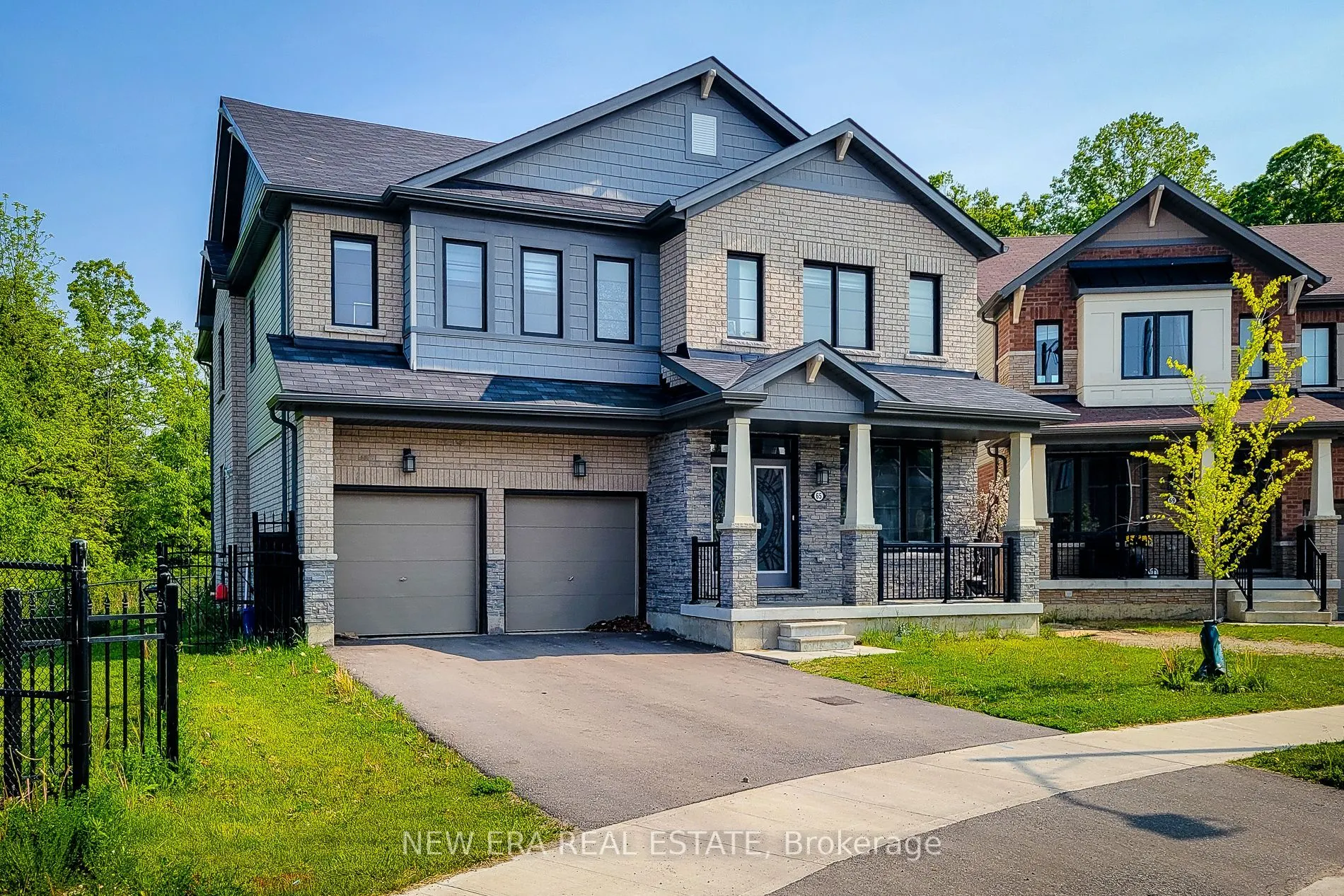 65 Cactus Crescent
