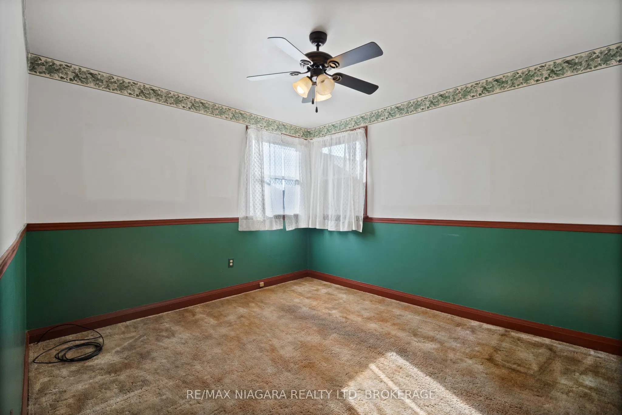 613 Queenston Road