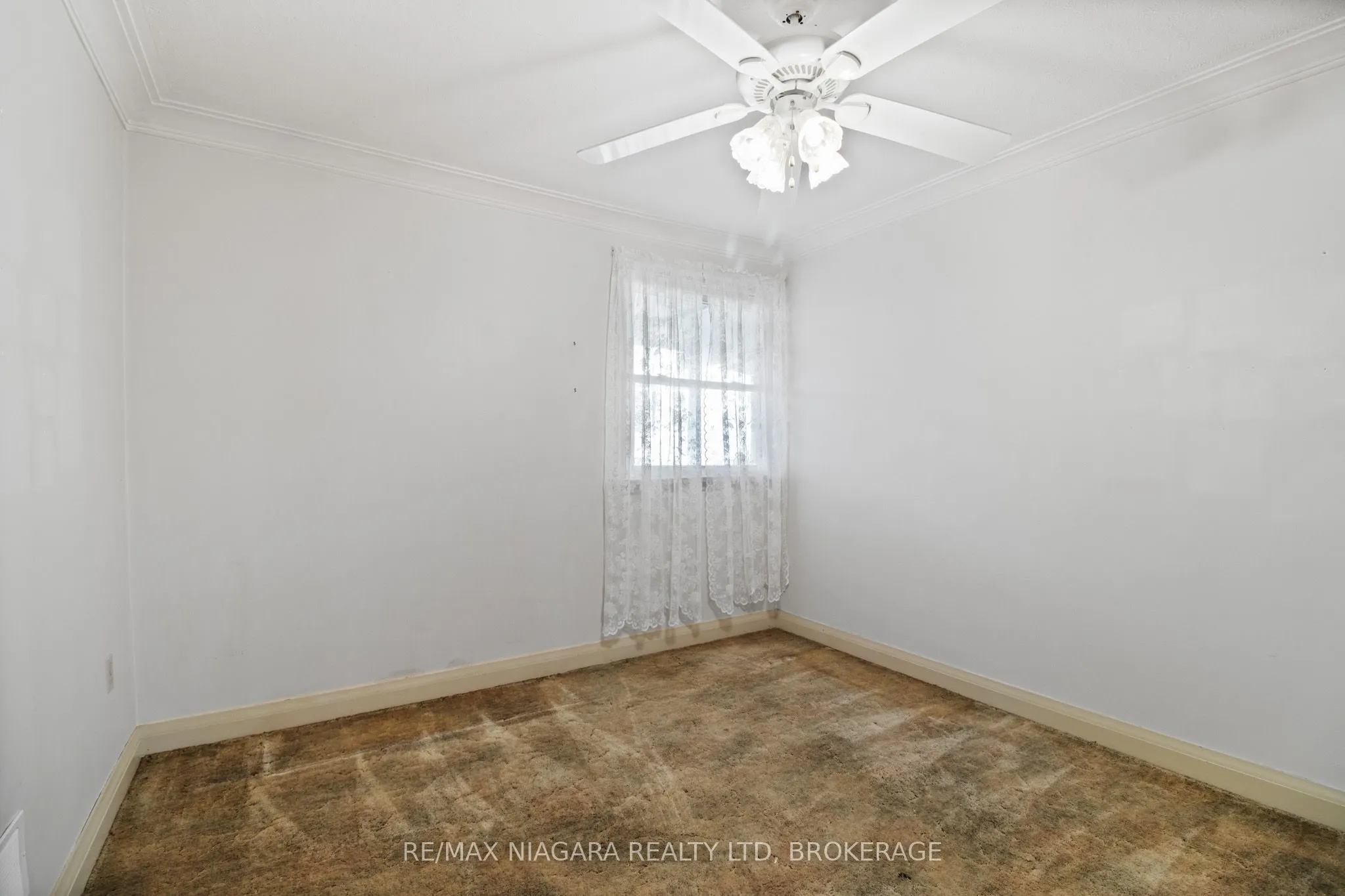613 Queenston Road
