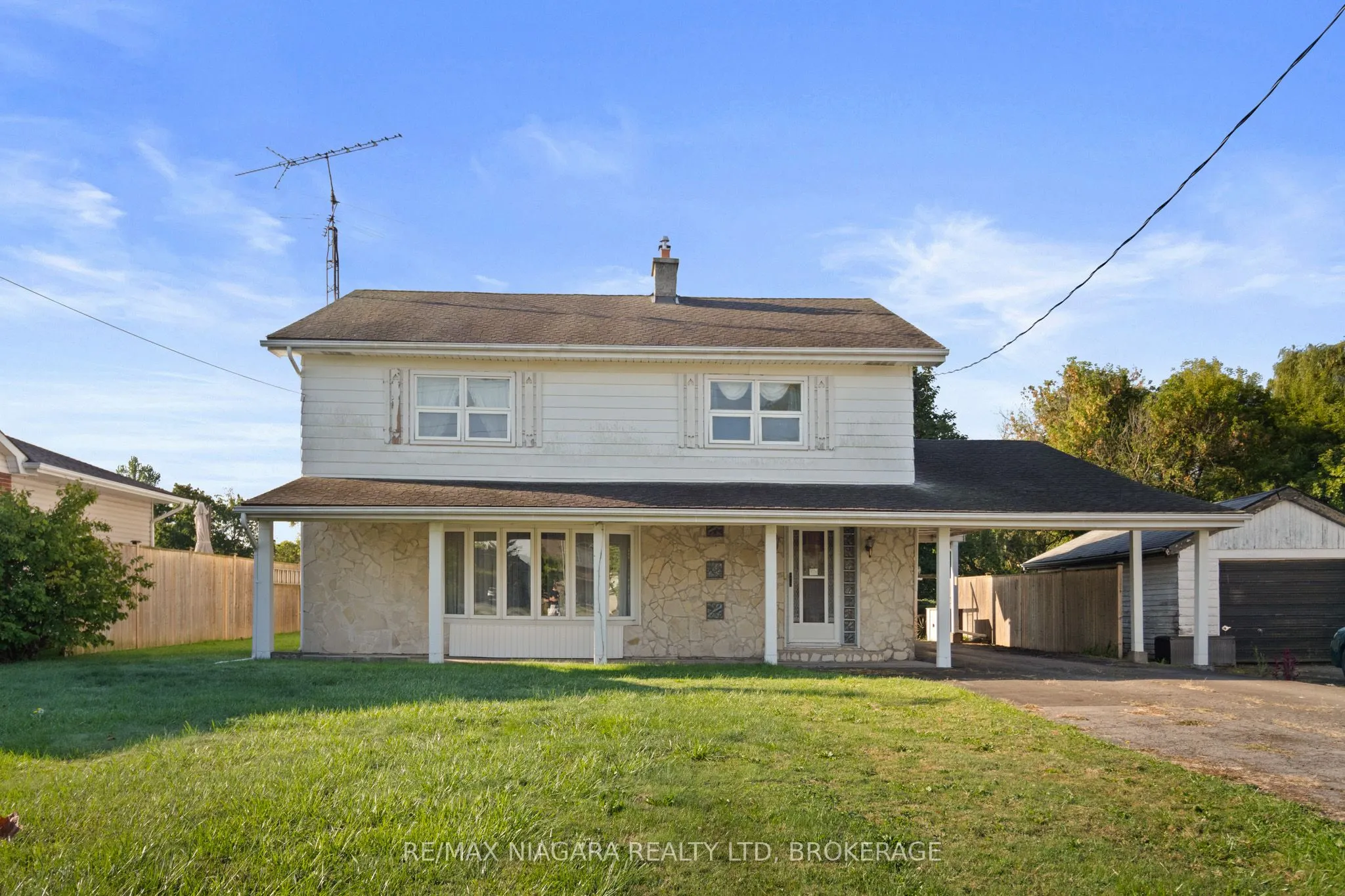 613 Queenston Road