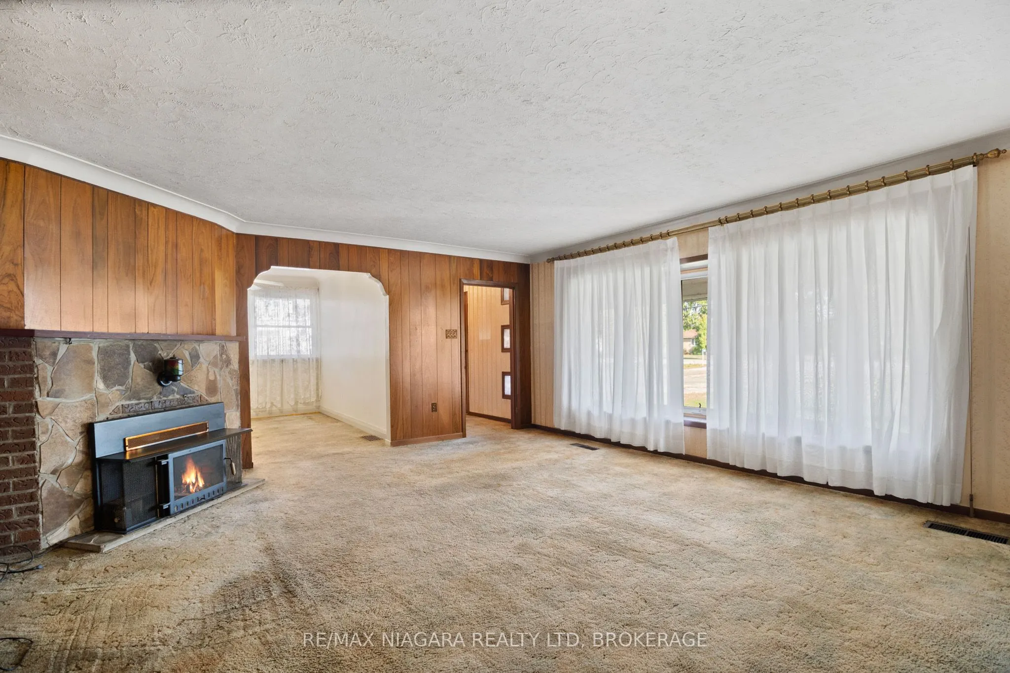613 Queenston Road