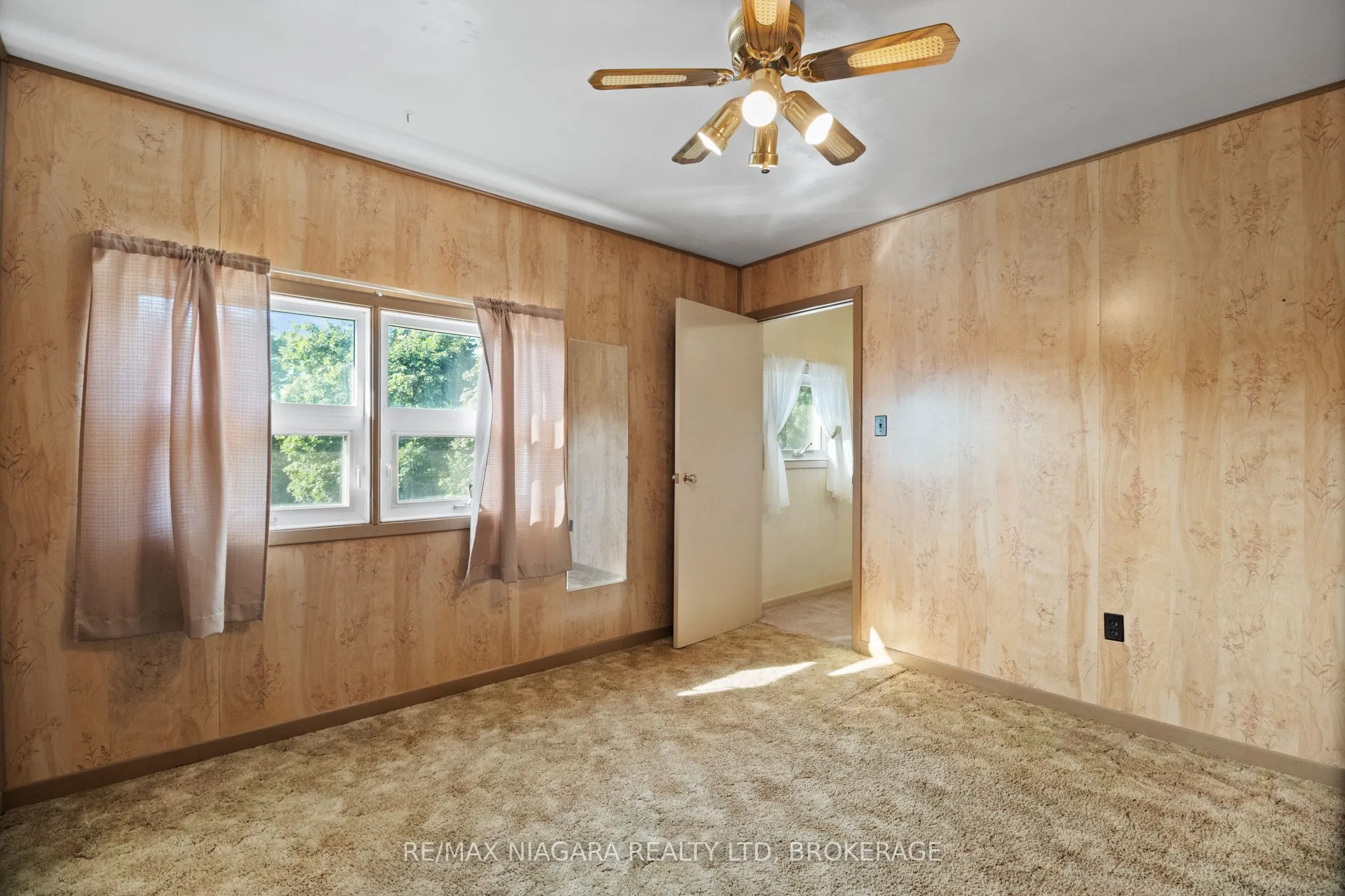 613 Queenston Road