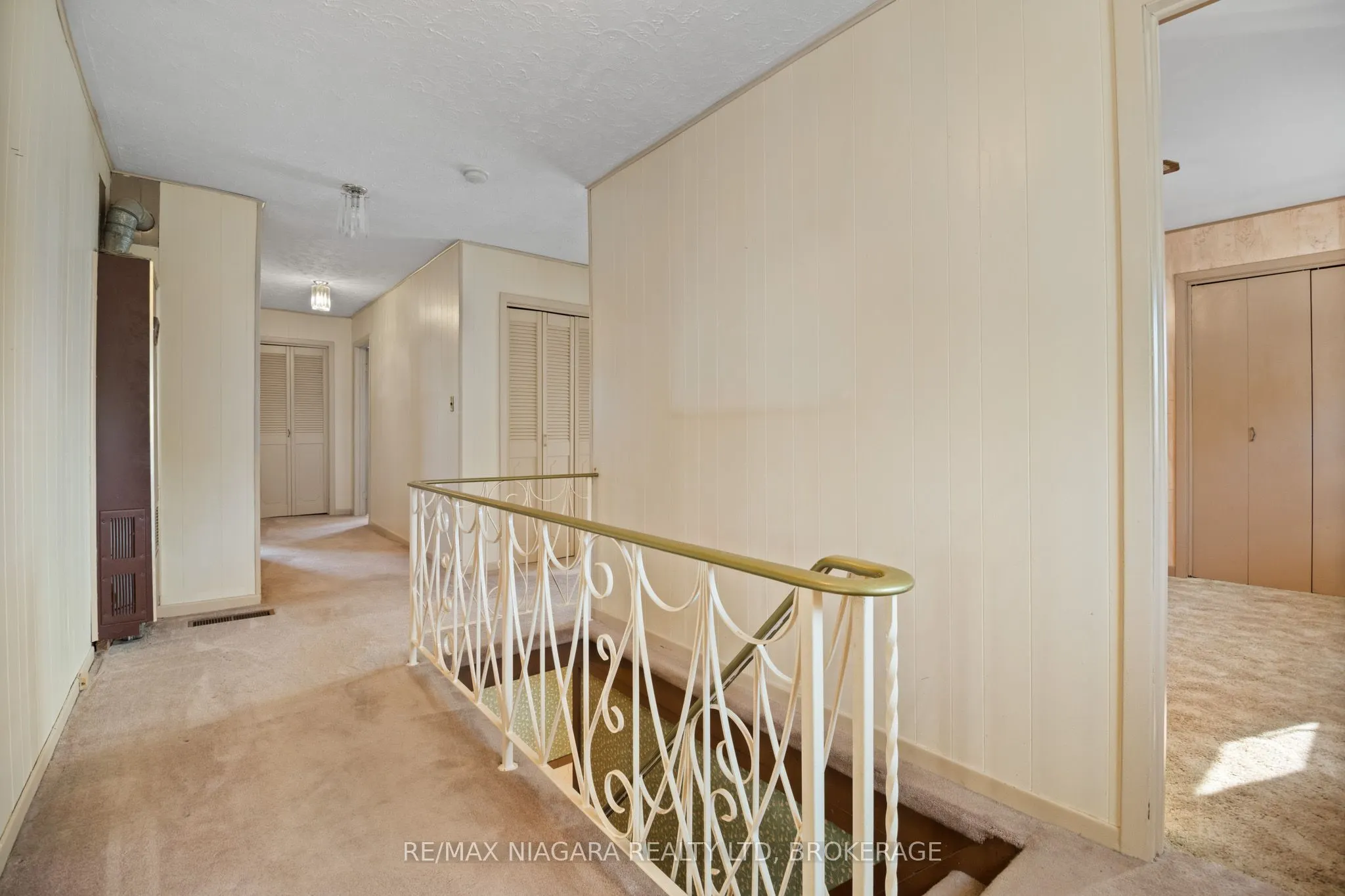 613 Queenston Road