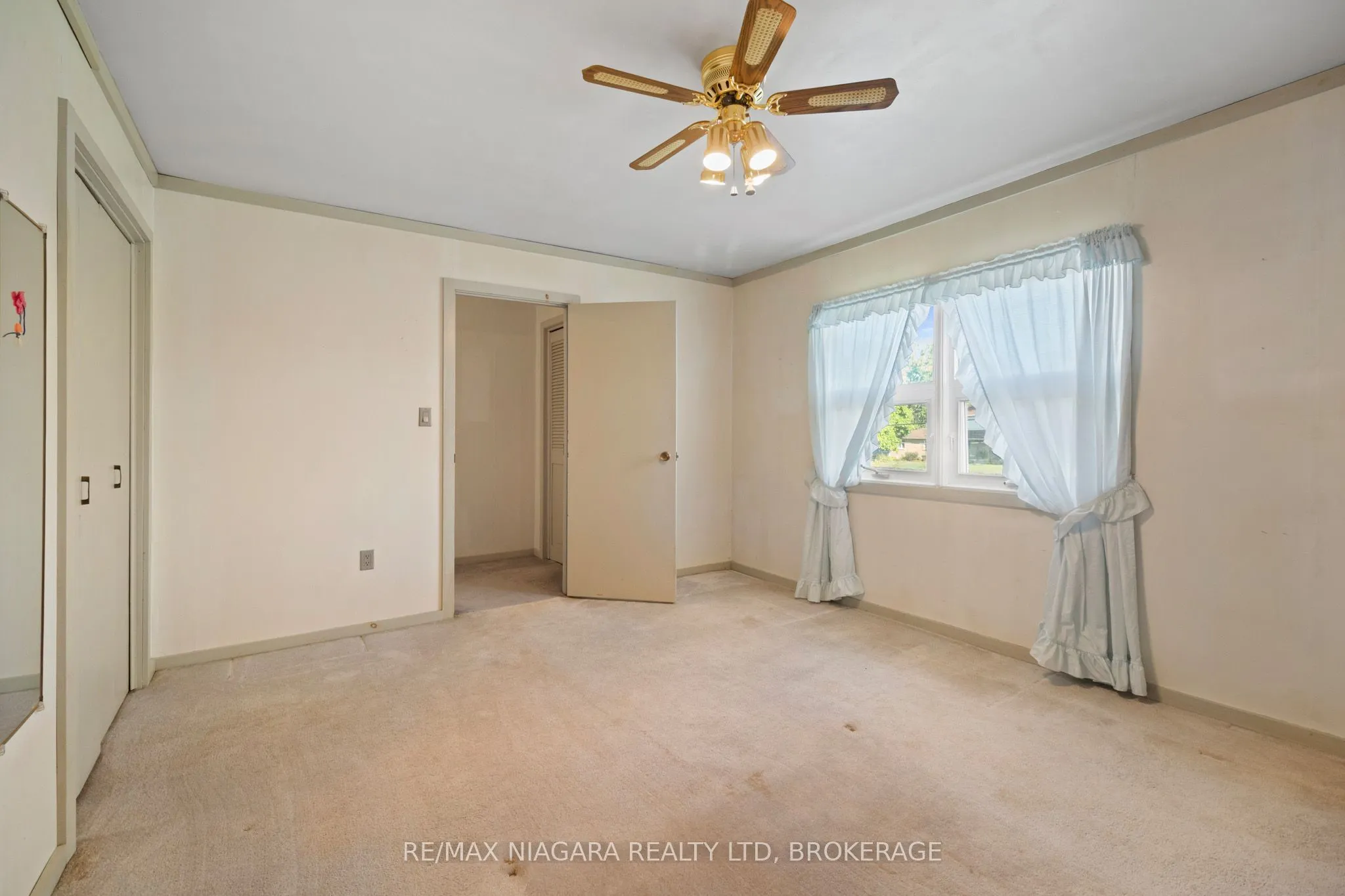 613 Queenston Road