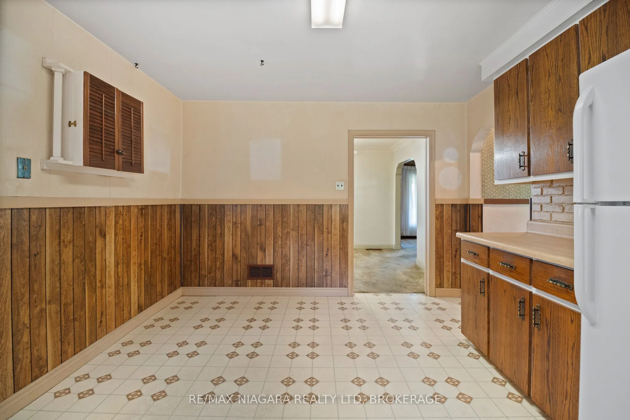 613 Queenston Road