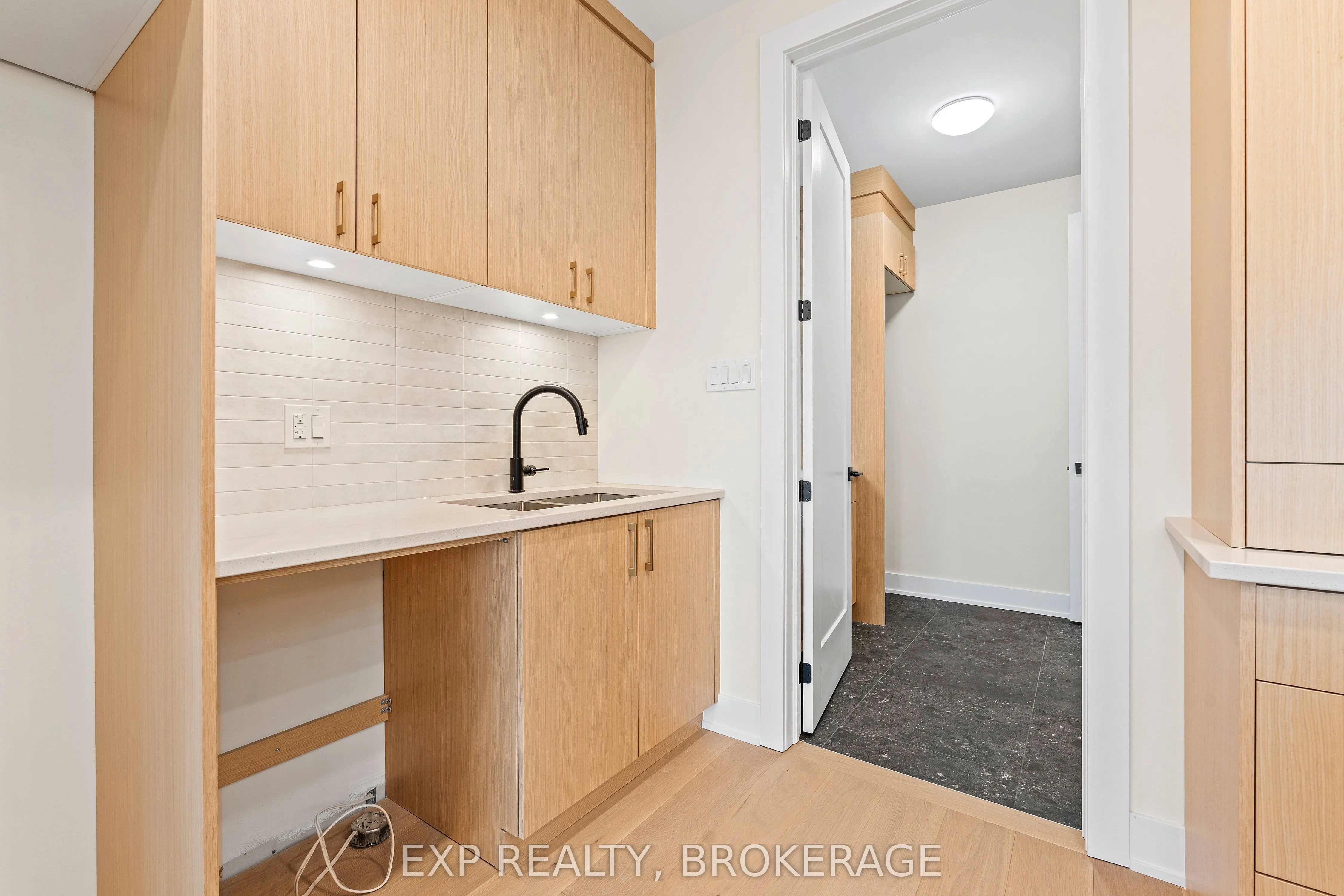 1257 CARFA Crescent
