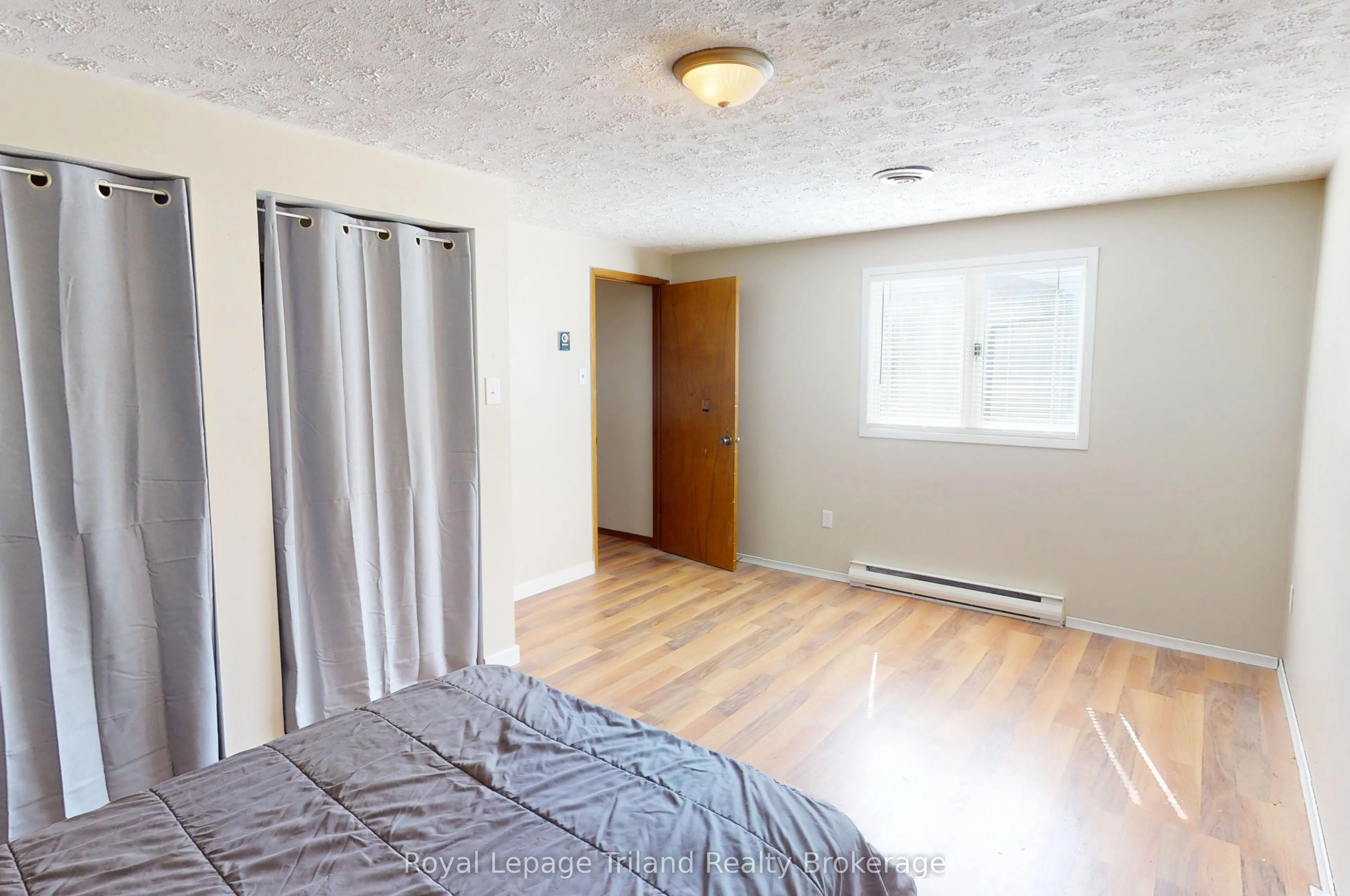 6 Elmwood Crescent