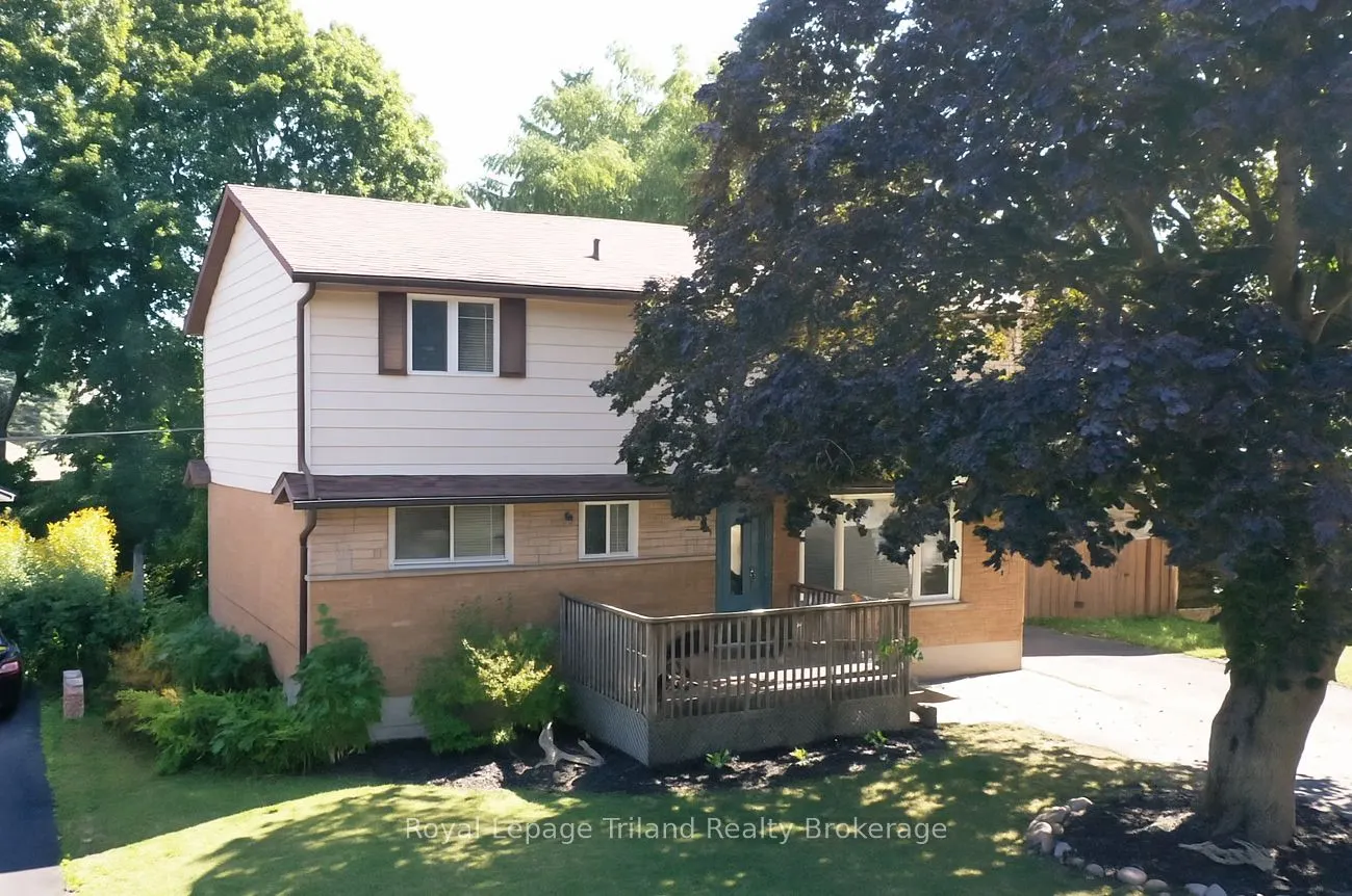 6 Elmwood Crescent