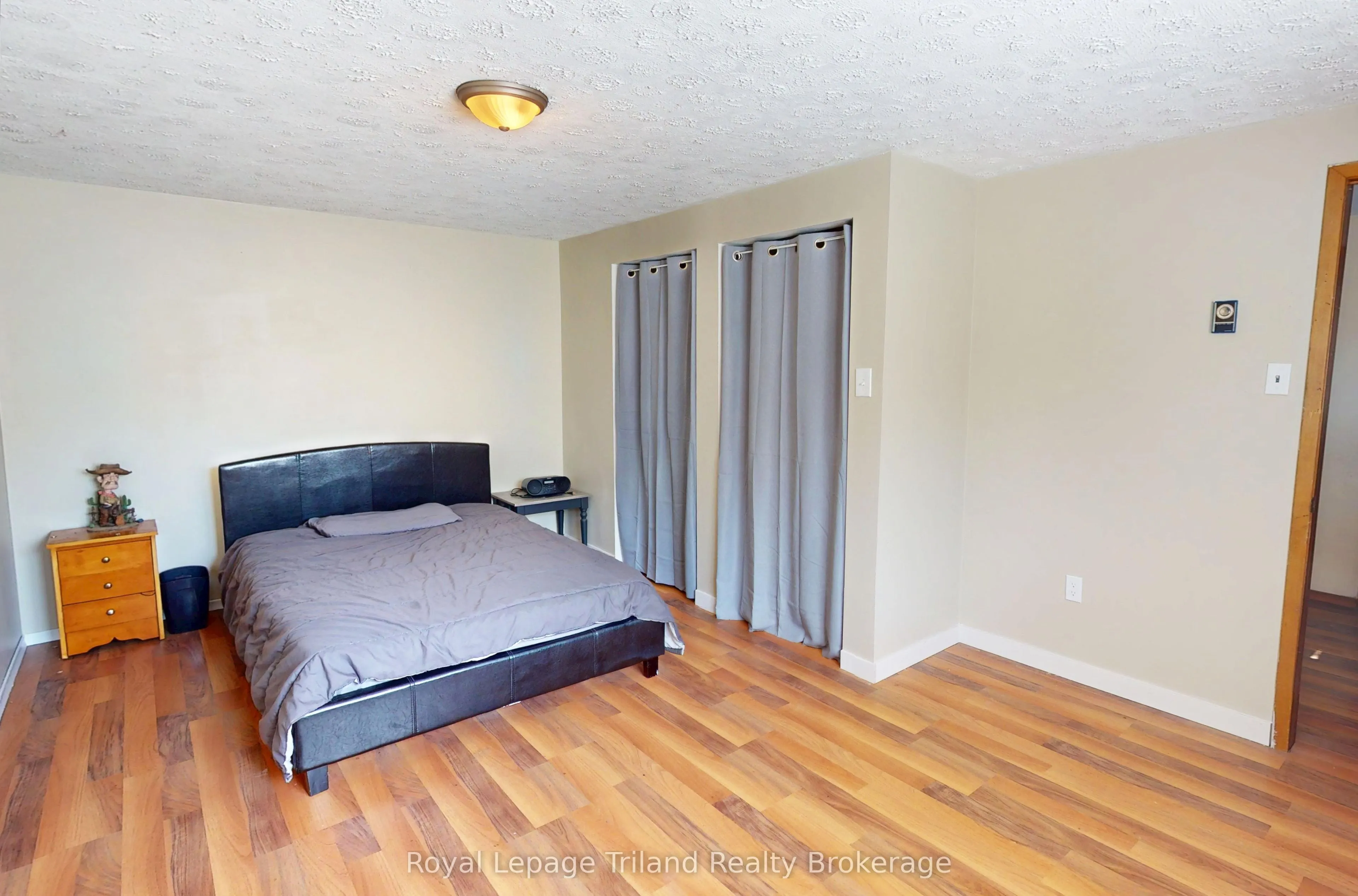 6 Elmwood Crescent
