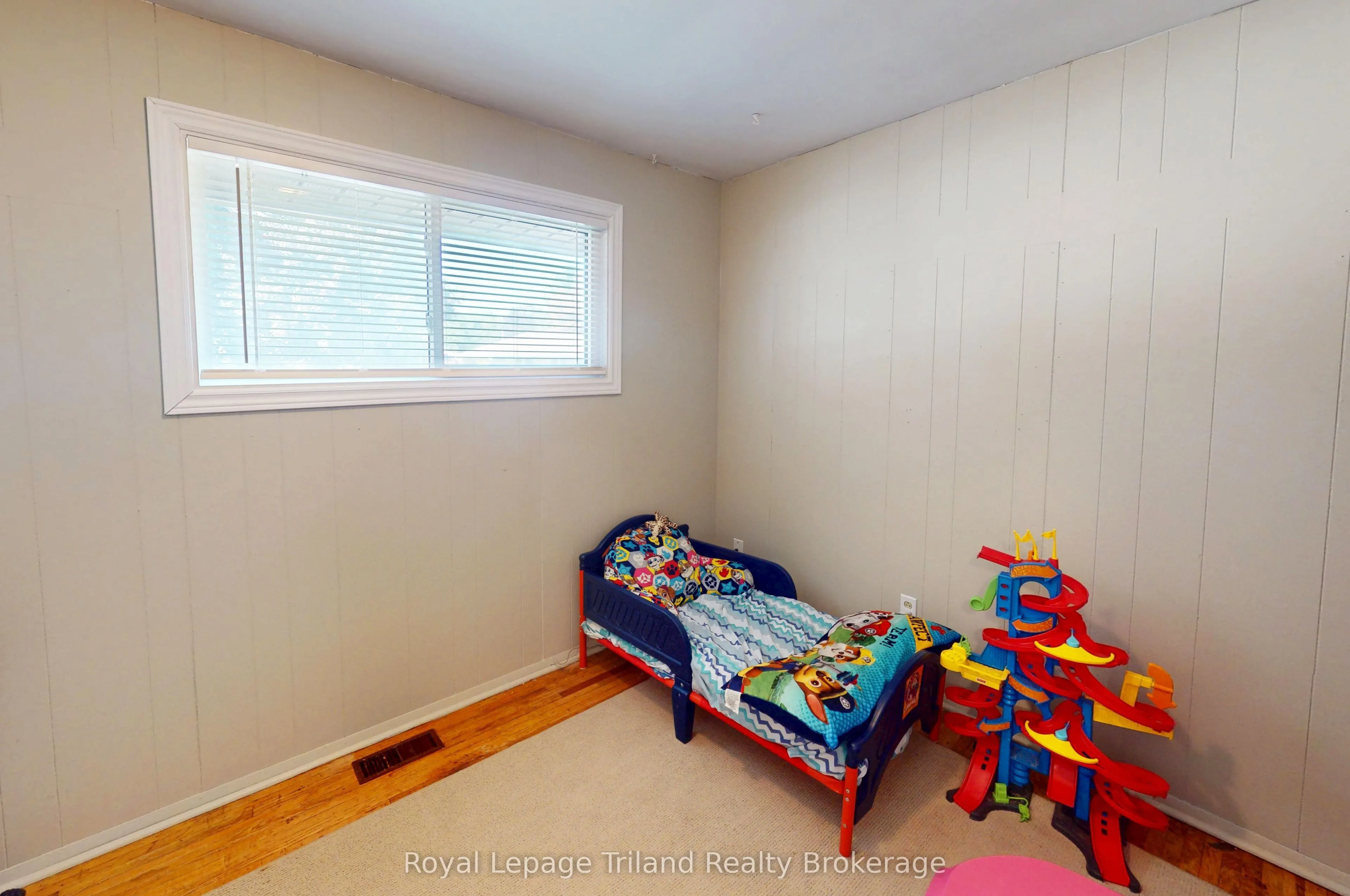 6 Elmwood Crescent