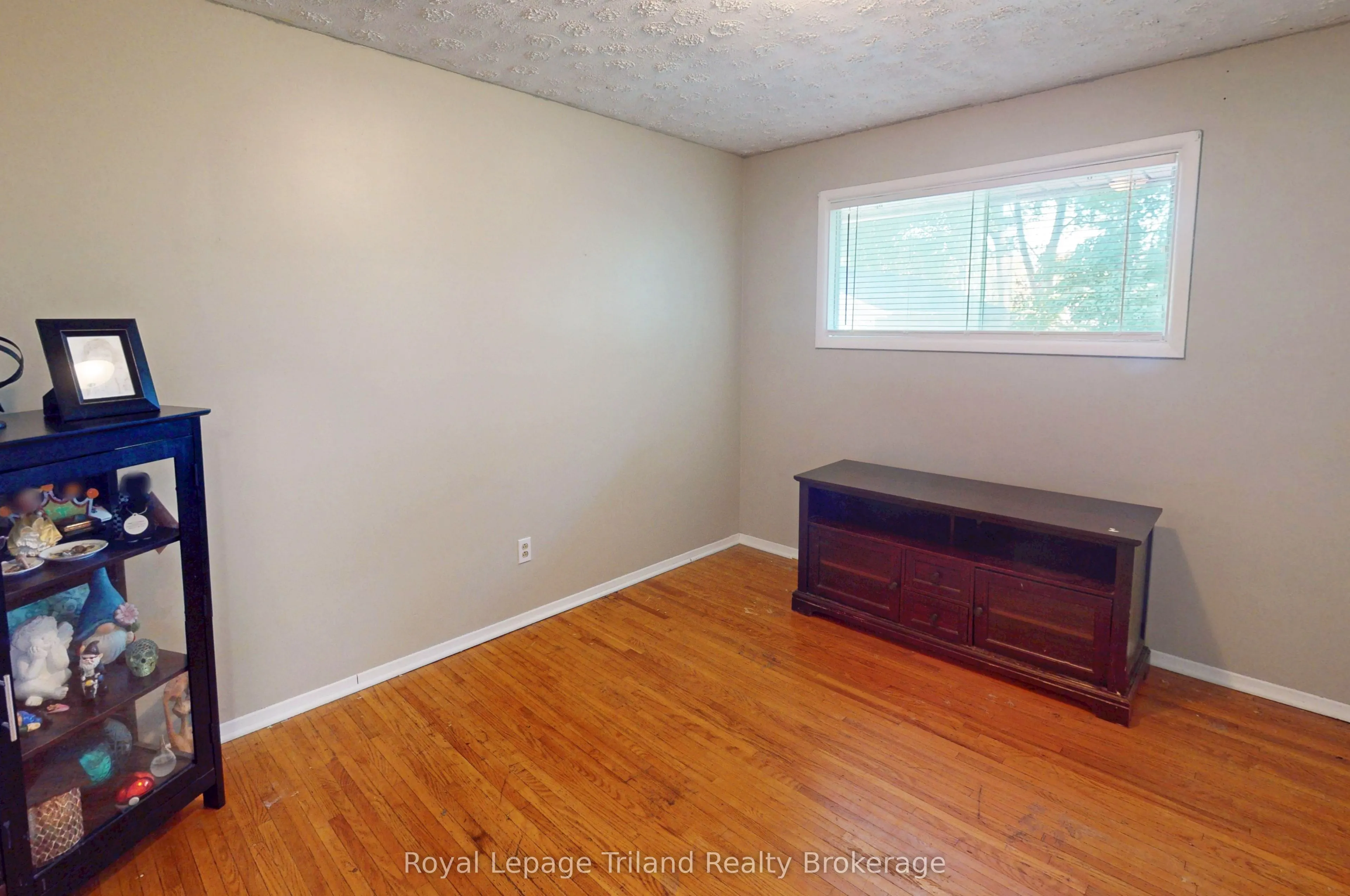 6 Elmwood Crescent